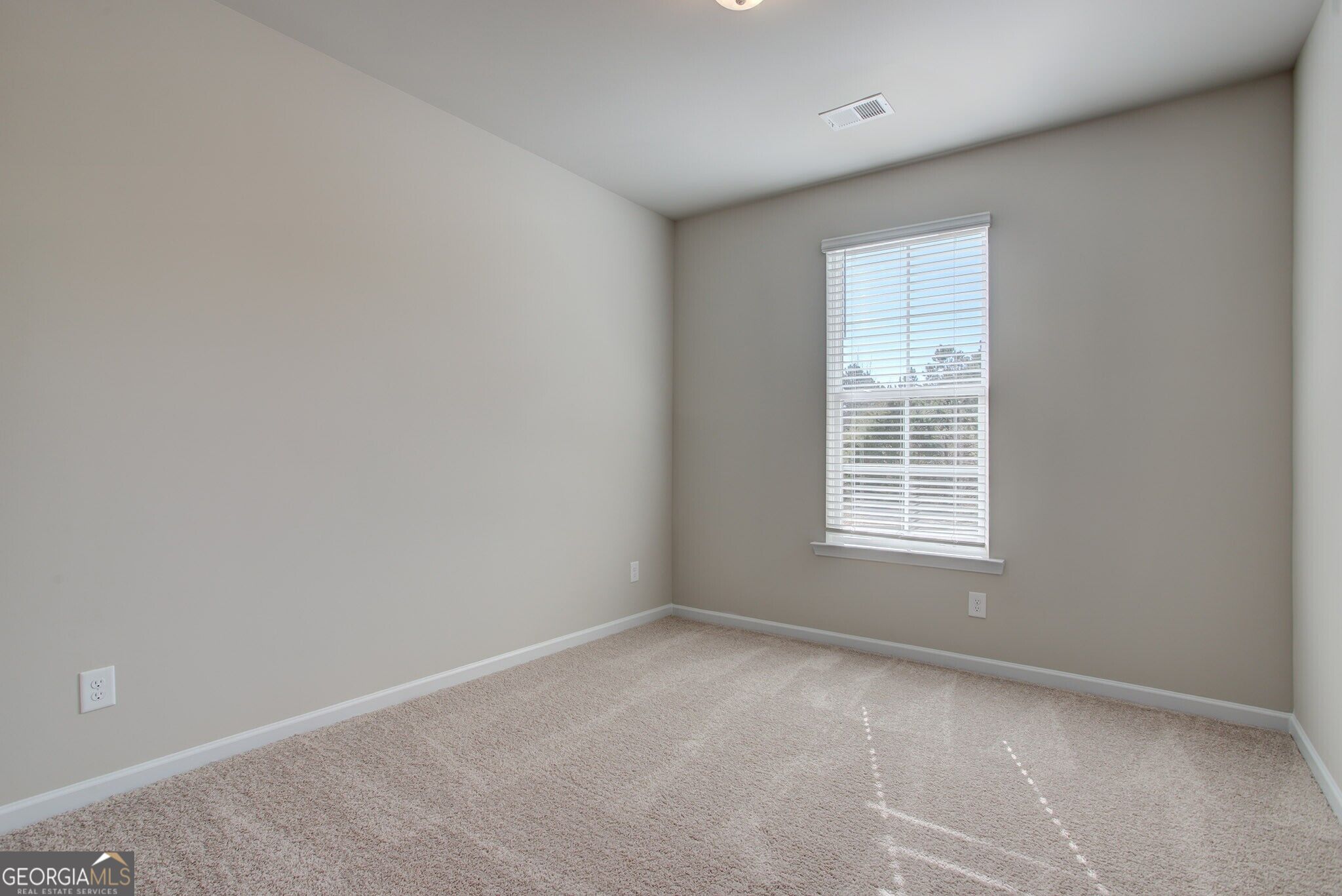 240 Cochin Drive Property Photo 17