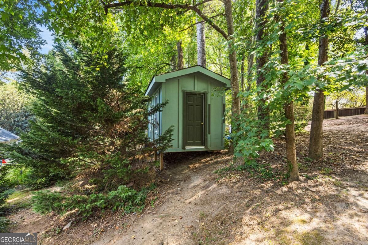 1890 Mcconnell Road Property Photo 11