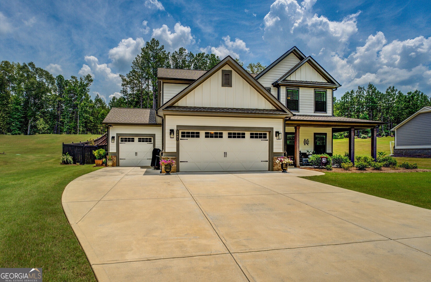 2461 Waterside Drive Property Photo 2