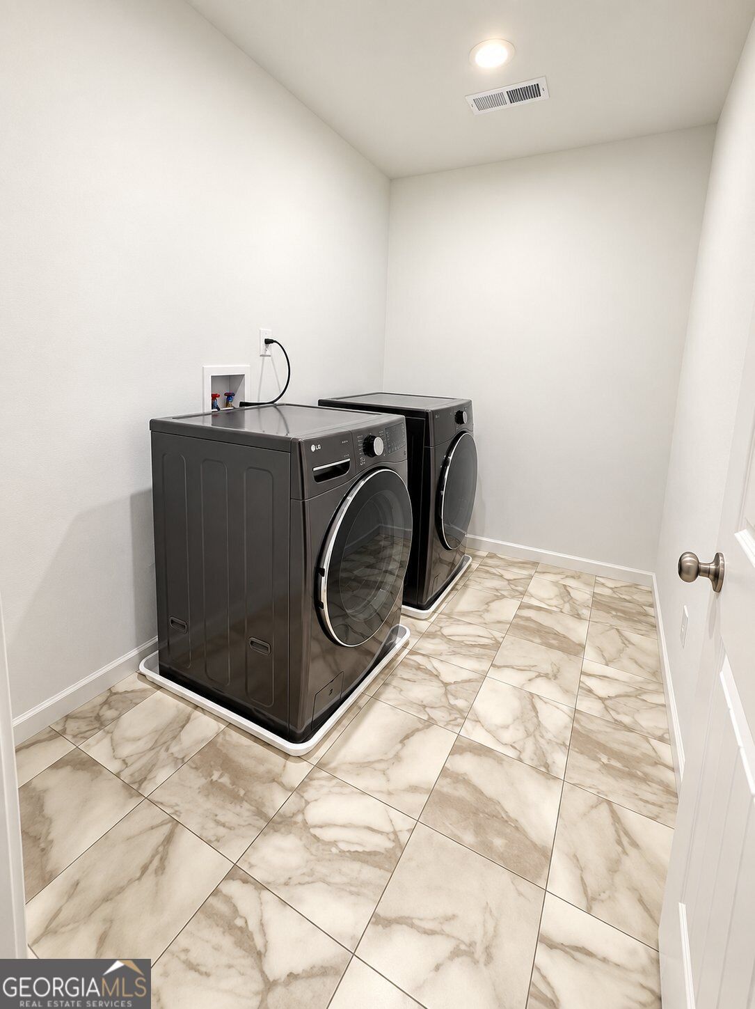 533 Traminer Way Property Photo 8