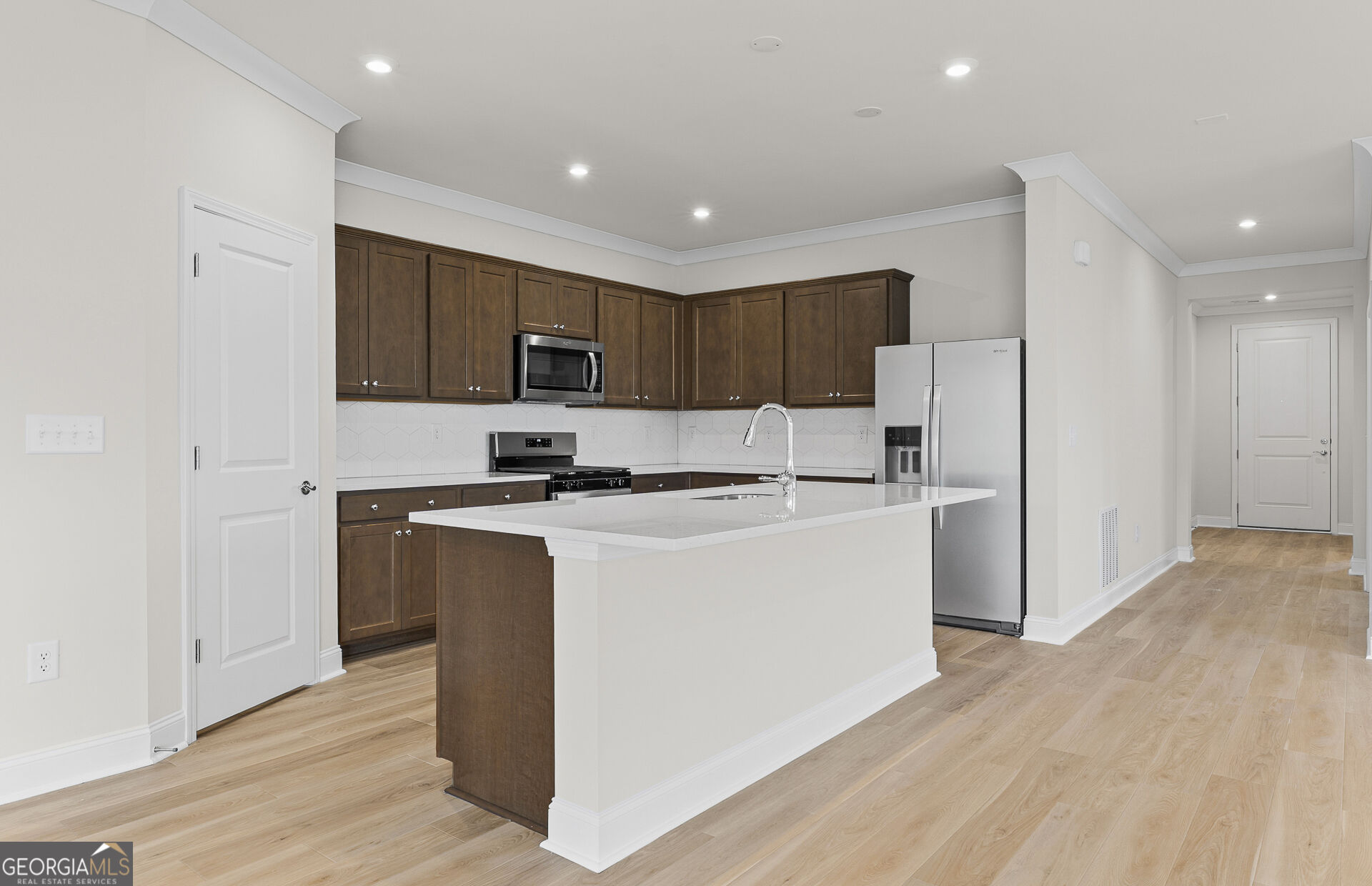 134 Kenney Way Property Photo 10