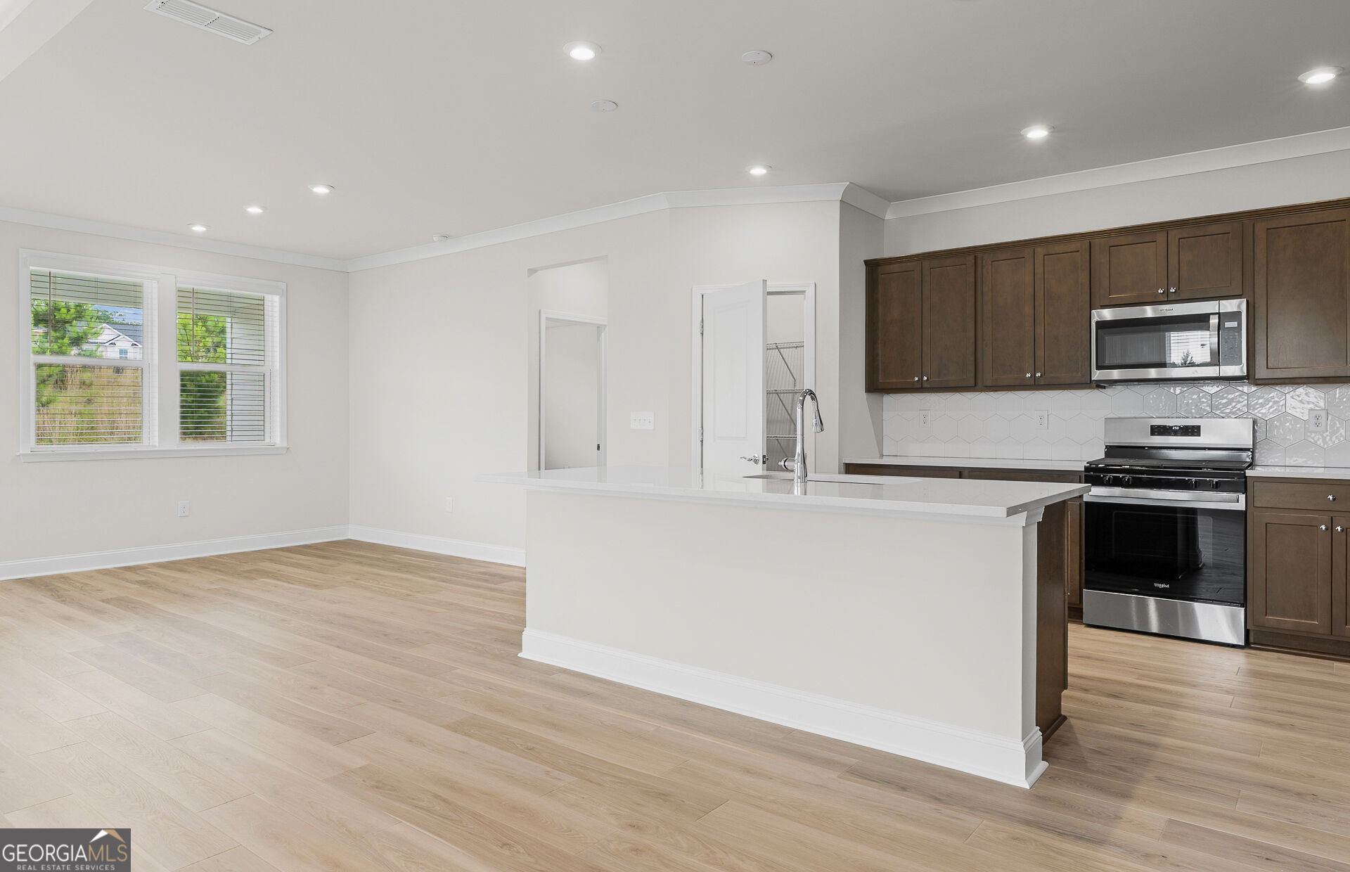 134 Kenney Way Property Photo 11