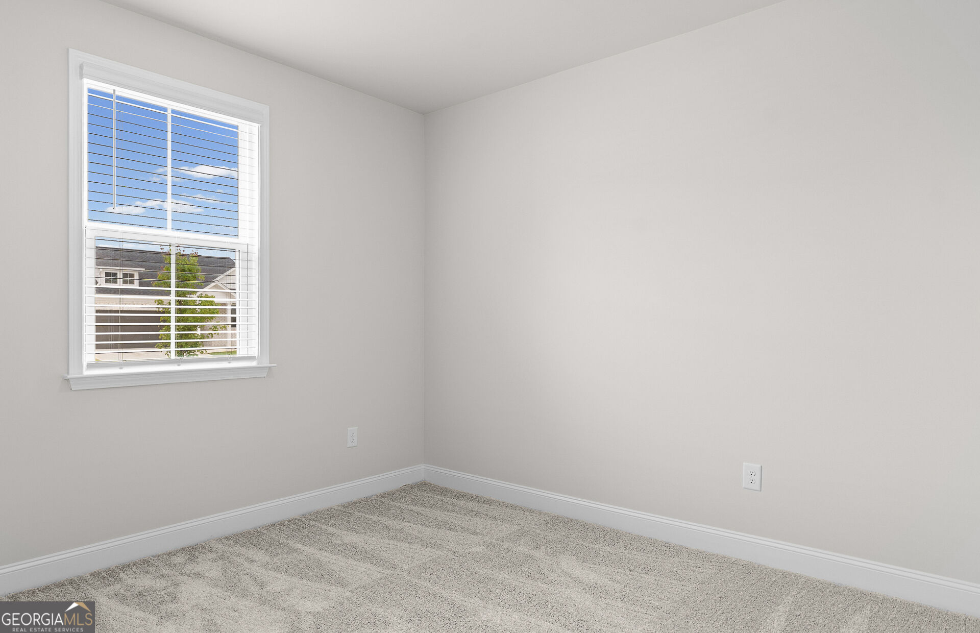 134 Kenney Way Property Photo 28