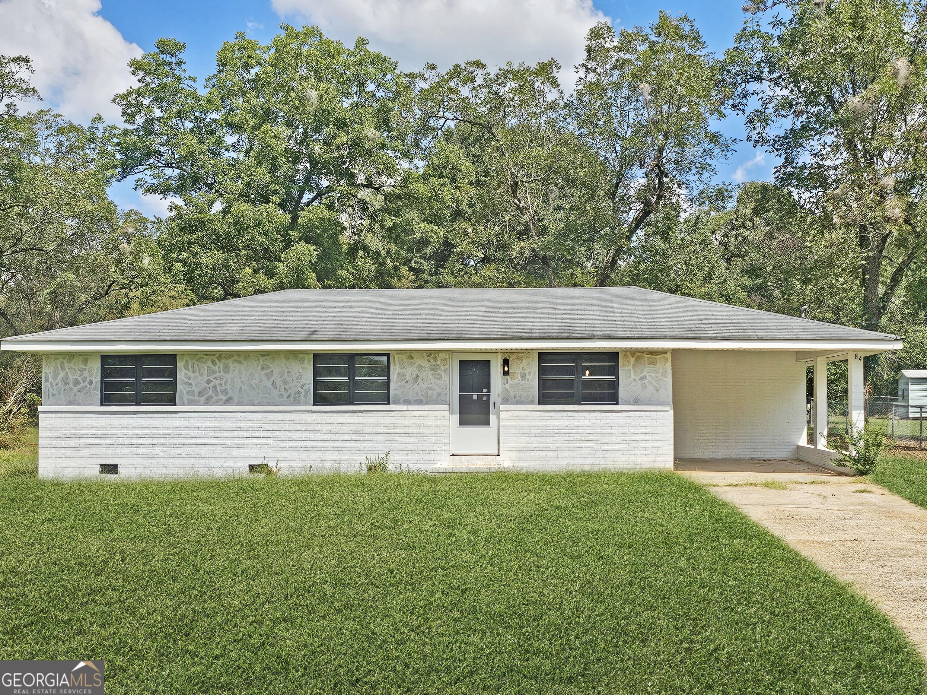 84 Adkerson Drive Property Photo 3