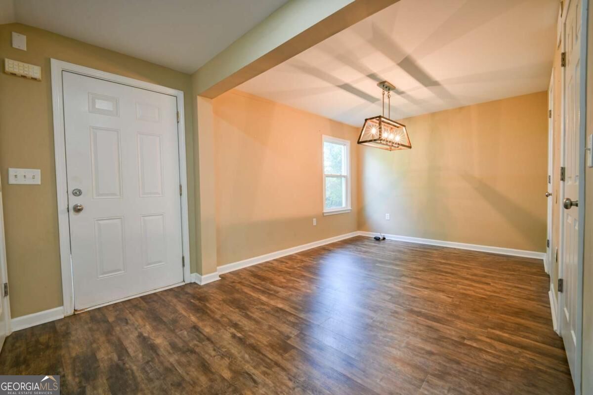 1642 Neese Commerce Road Property Photo 4