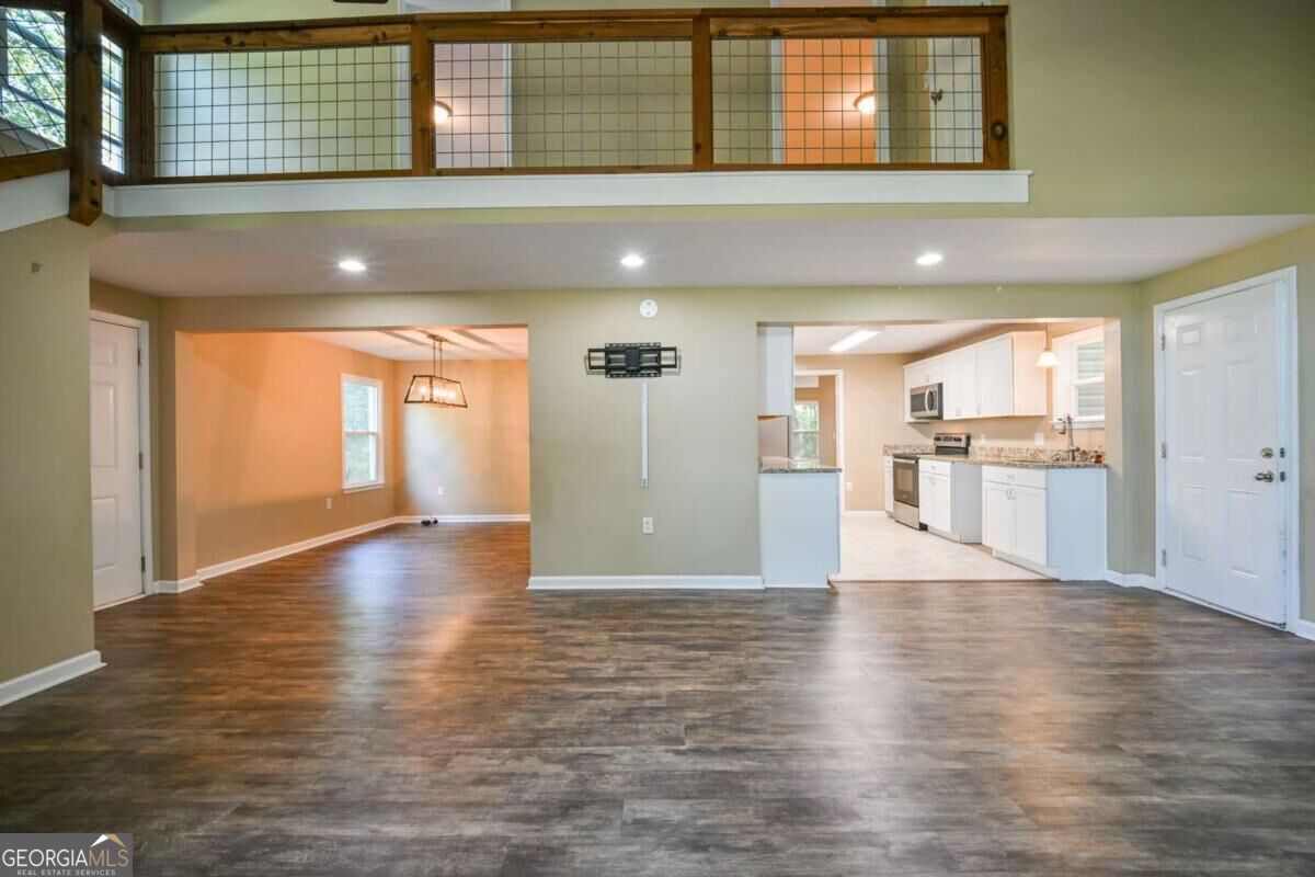 1642 Neese Commerce Road Property Photo 8