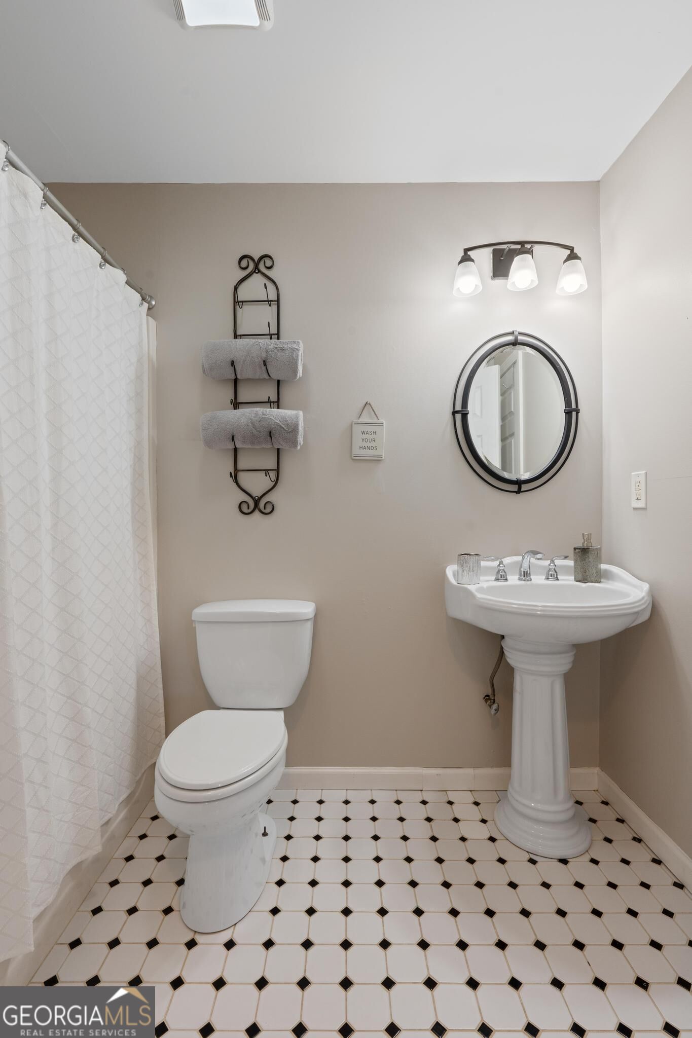 84 Bedford Park Drive Property Photo 37