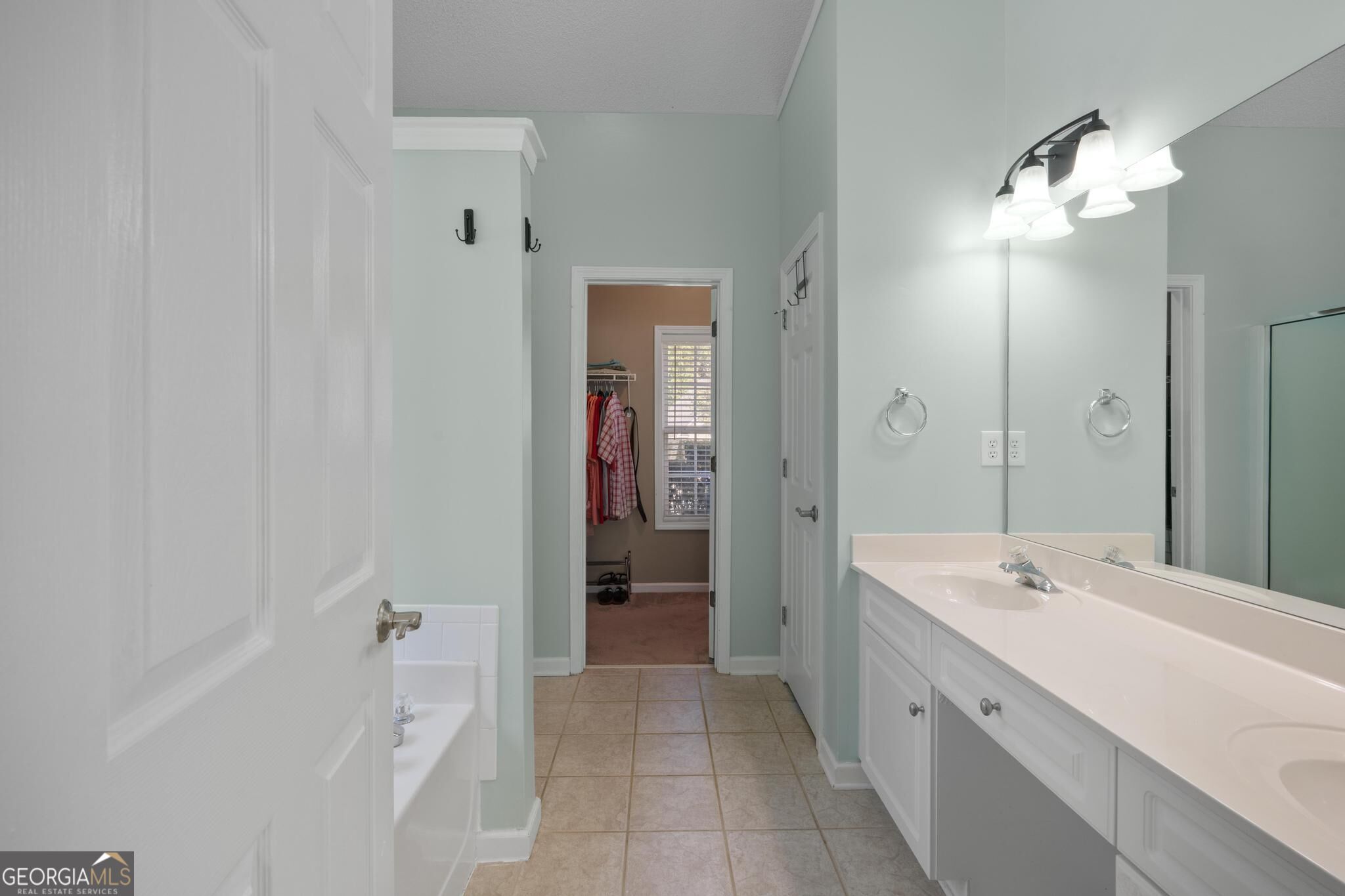 84 Bedford Park Drive Property Photo 40