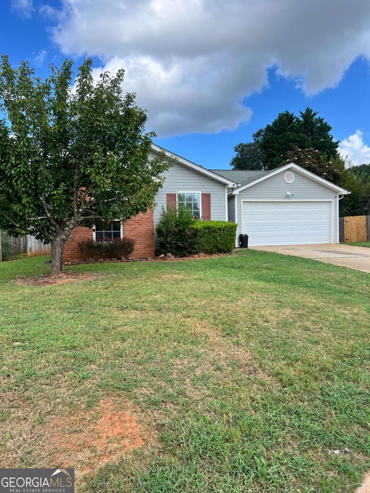 421 Autumn Lake Court Property Photo 1