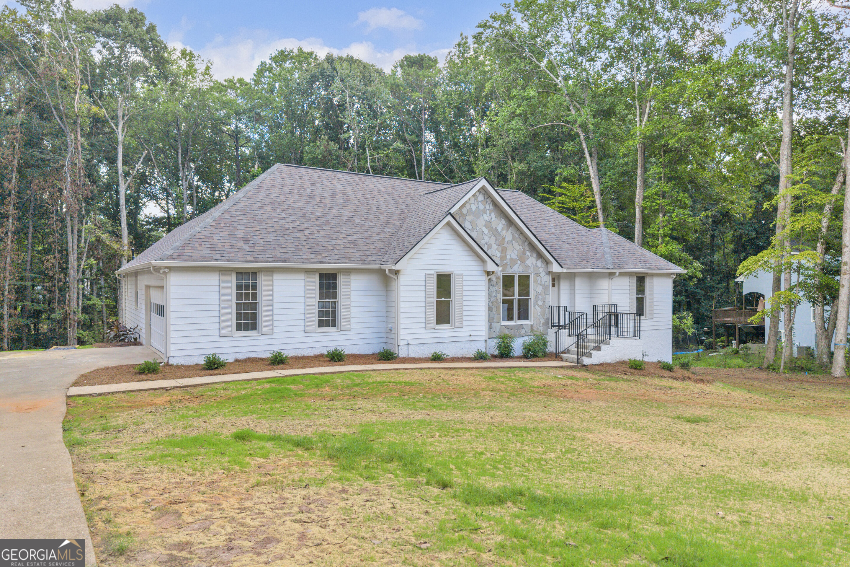 150 Indian Bluff Drive Property Photo 4