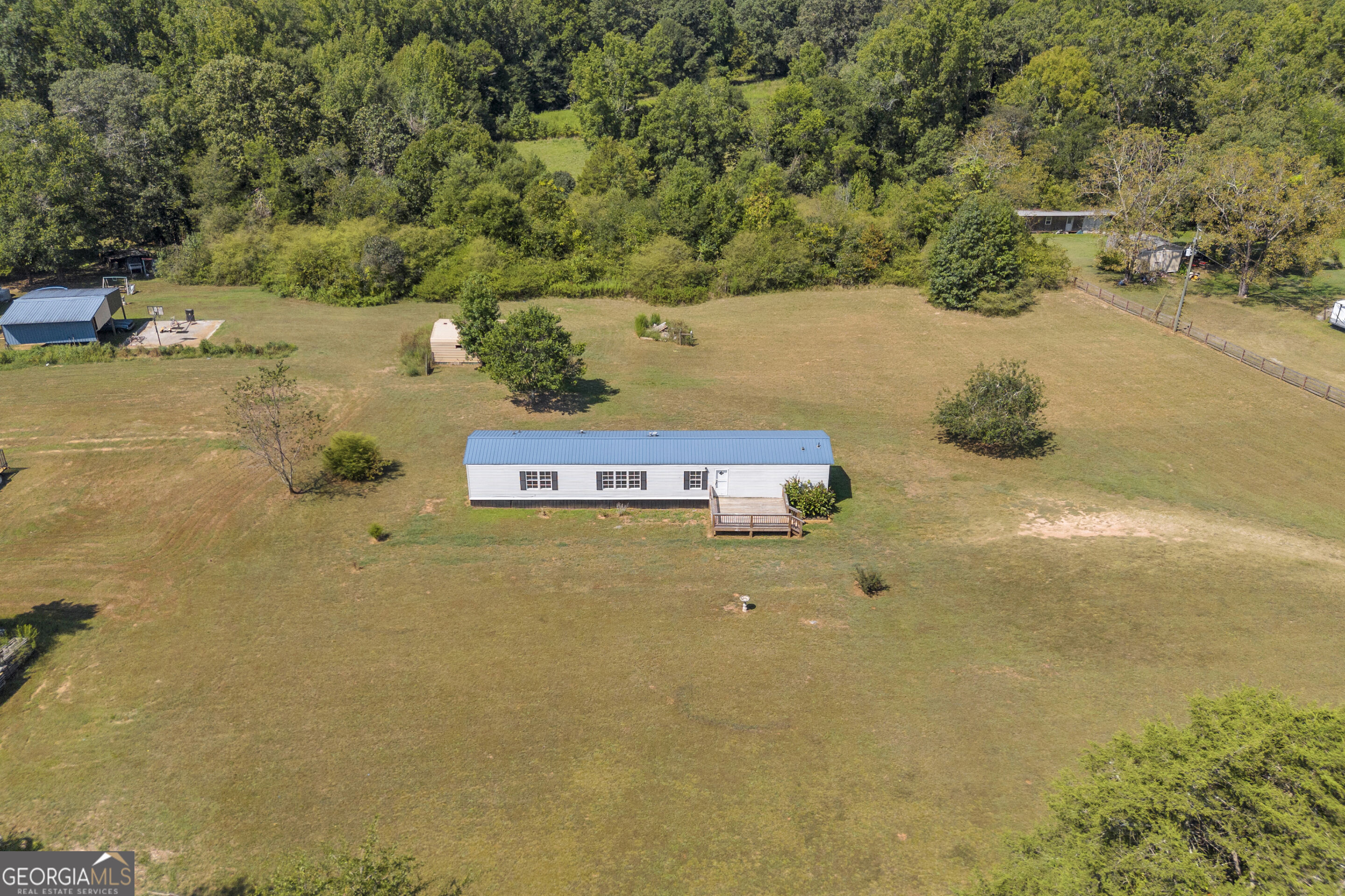 820 E County Line Road Property Photo 4