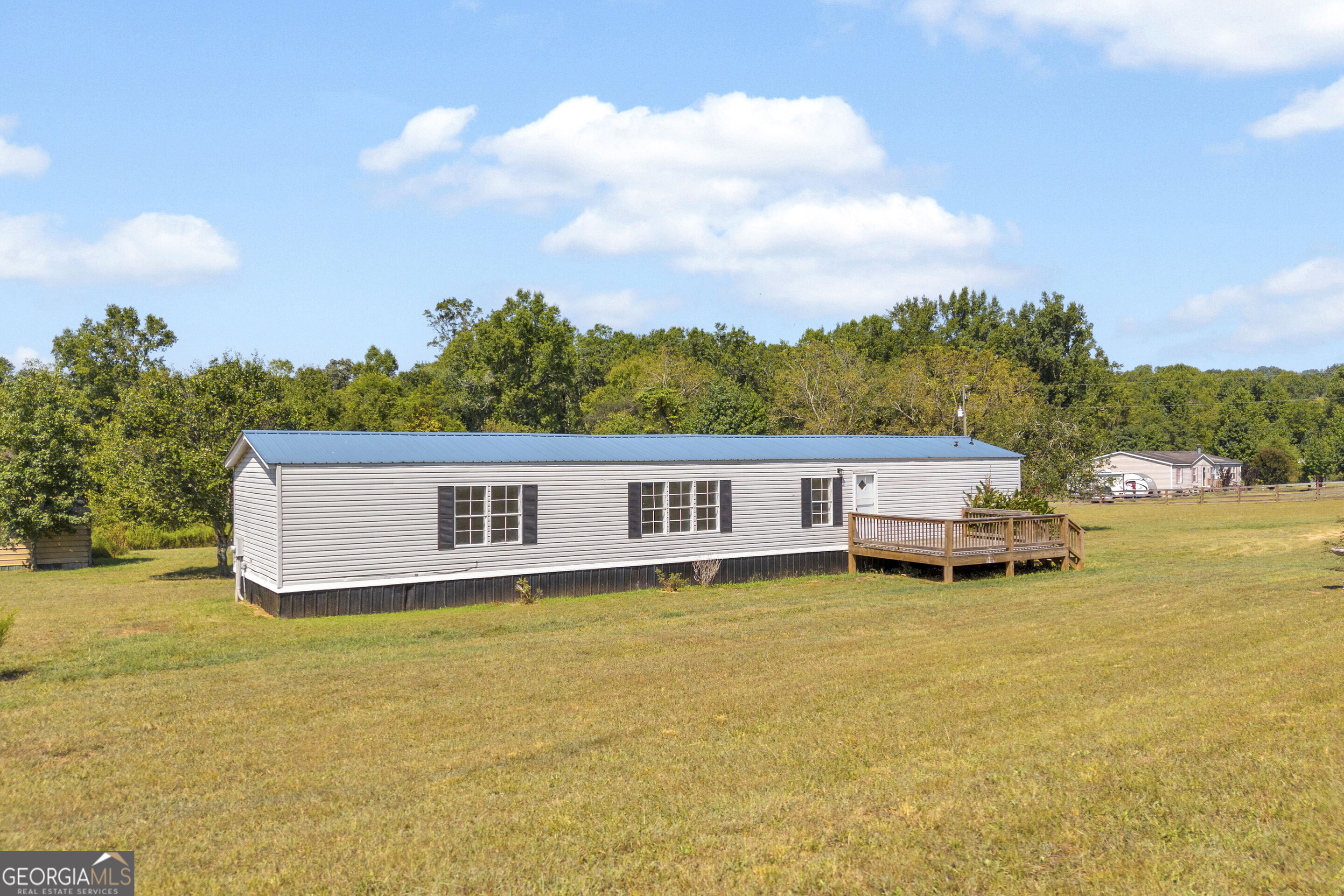 820 E County Line Road Property Photo 6