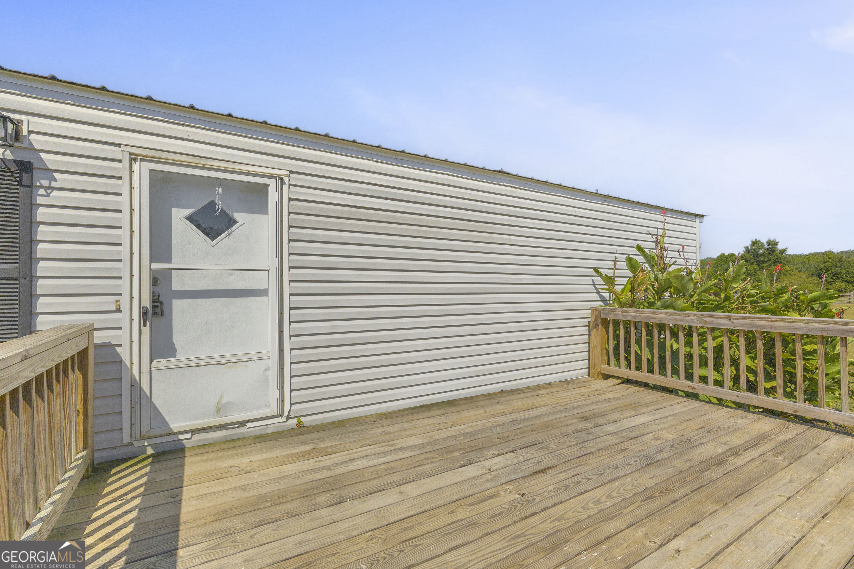 820 E County Line Road Property Photo 8
