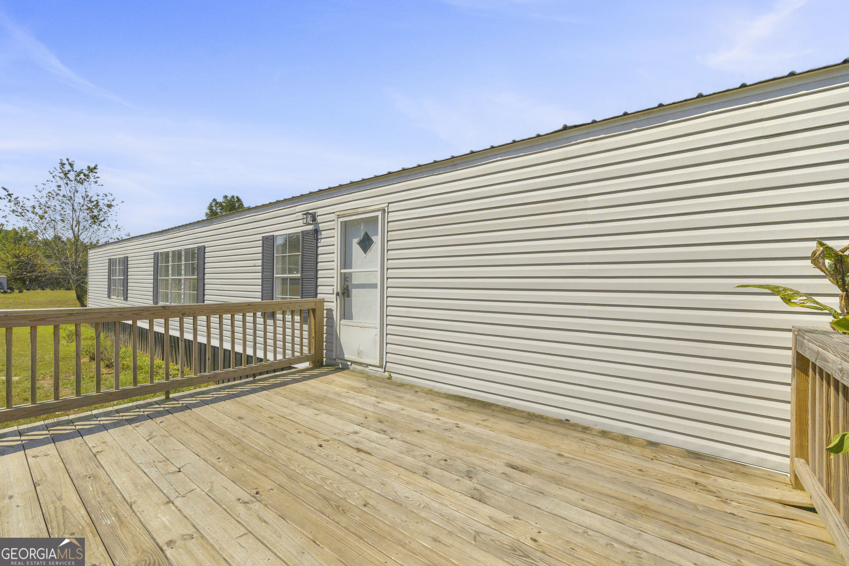820 E County Line Road Property Photo 9