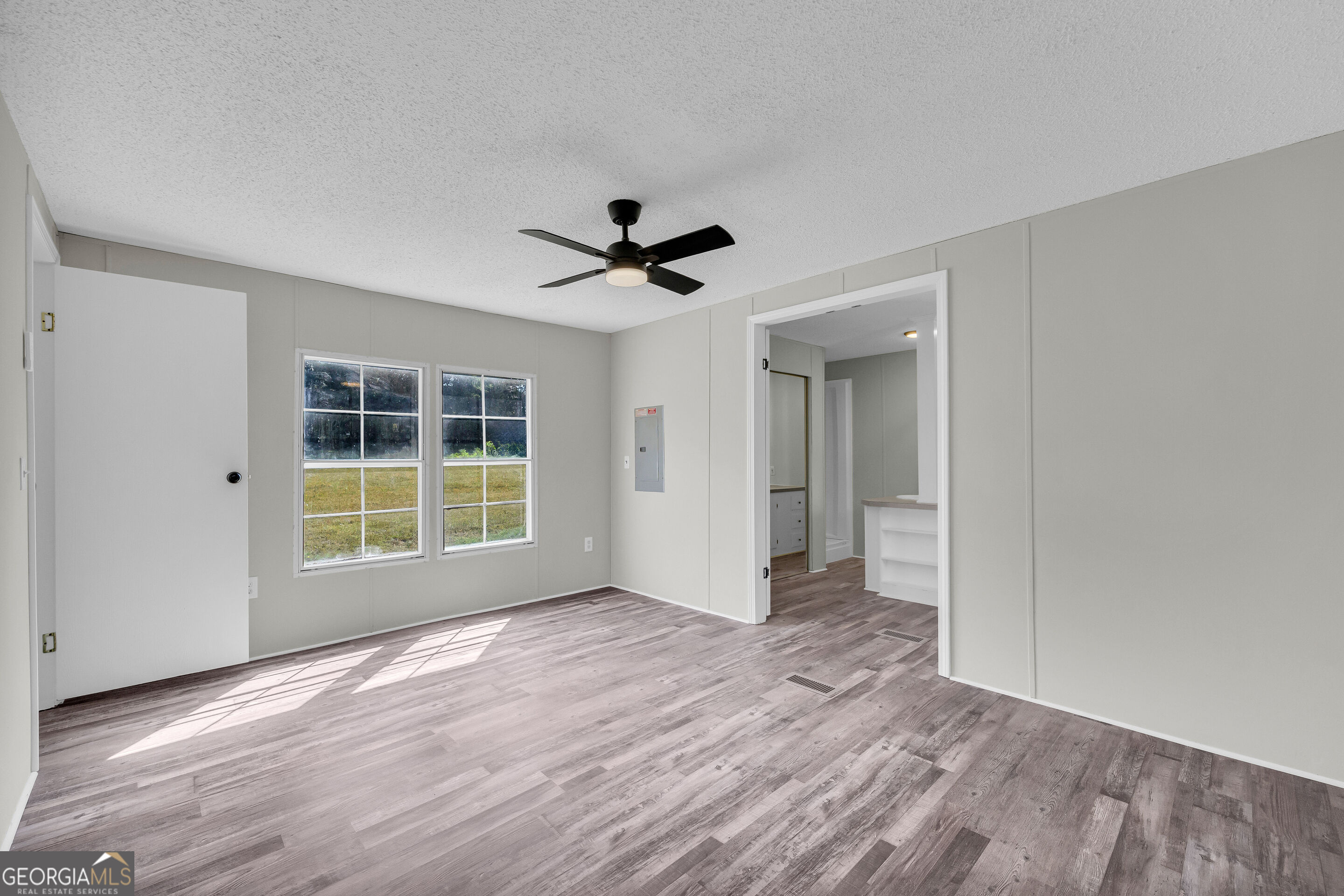 820 E County Line Road Property Photo 26