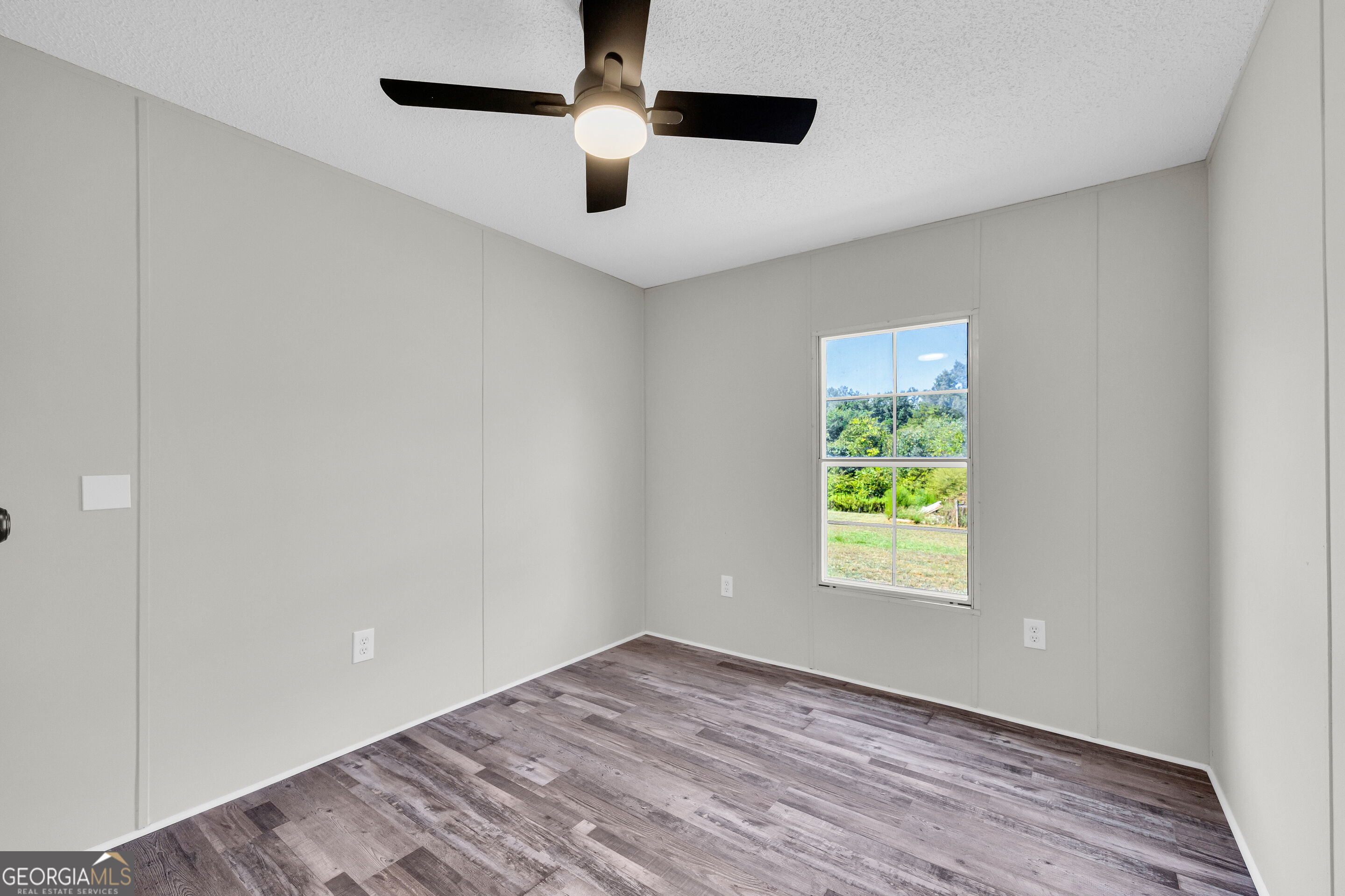 820 E County Line Road Property Photo 35
