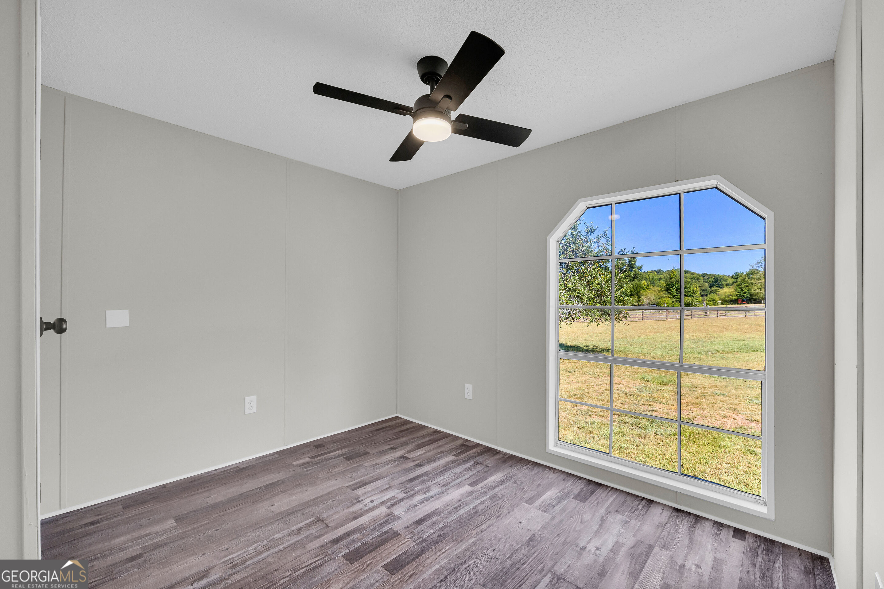 820 E County Line Road Property Photo 38