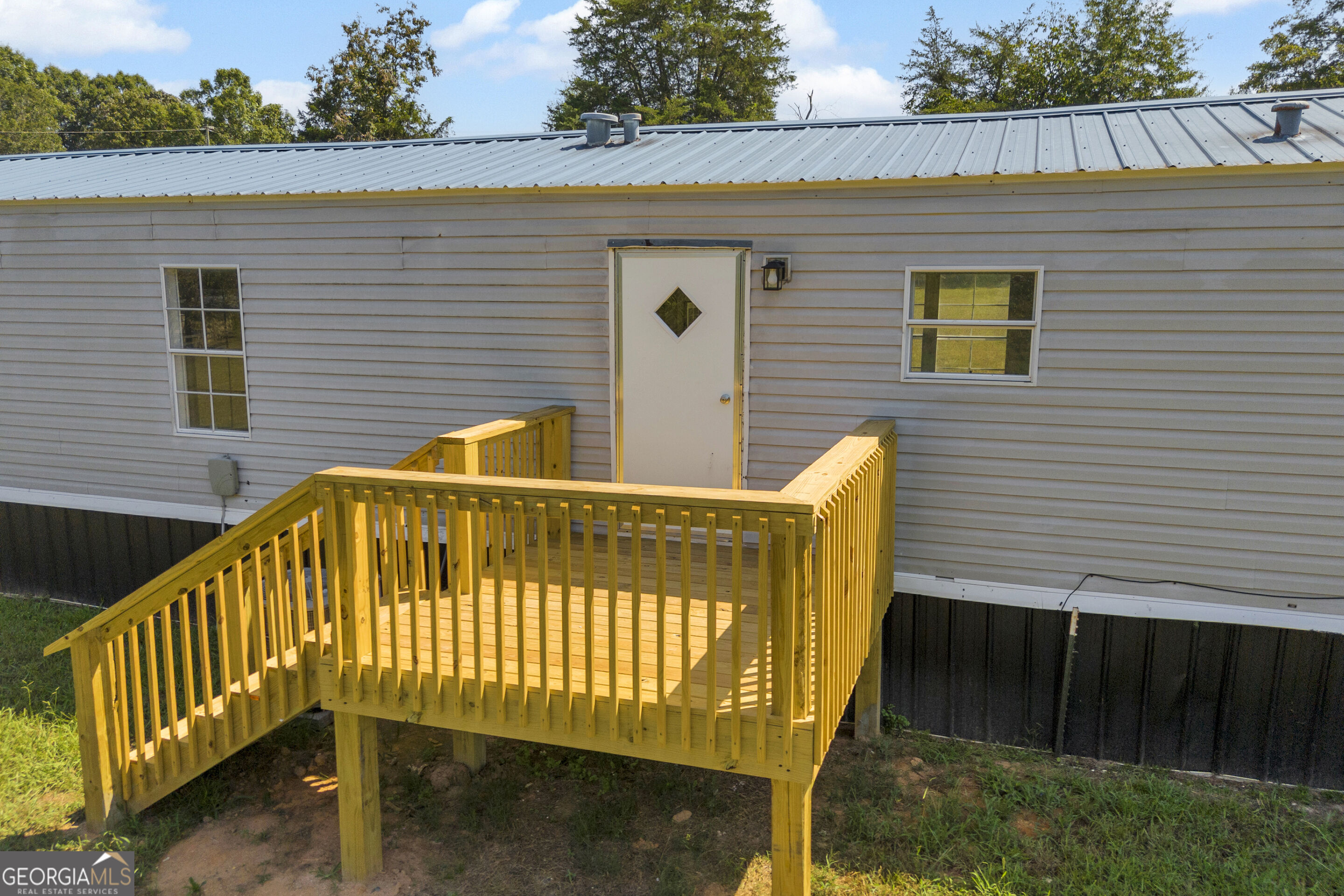 820 E County Line Road Property Photo 40