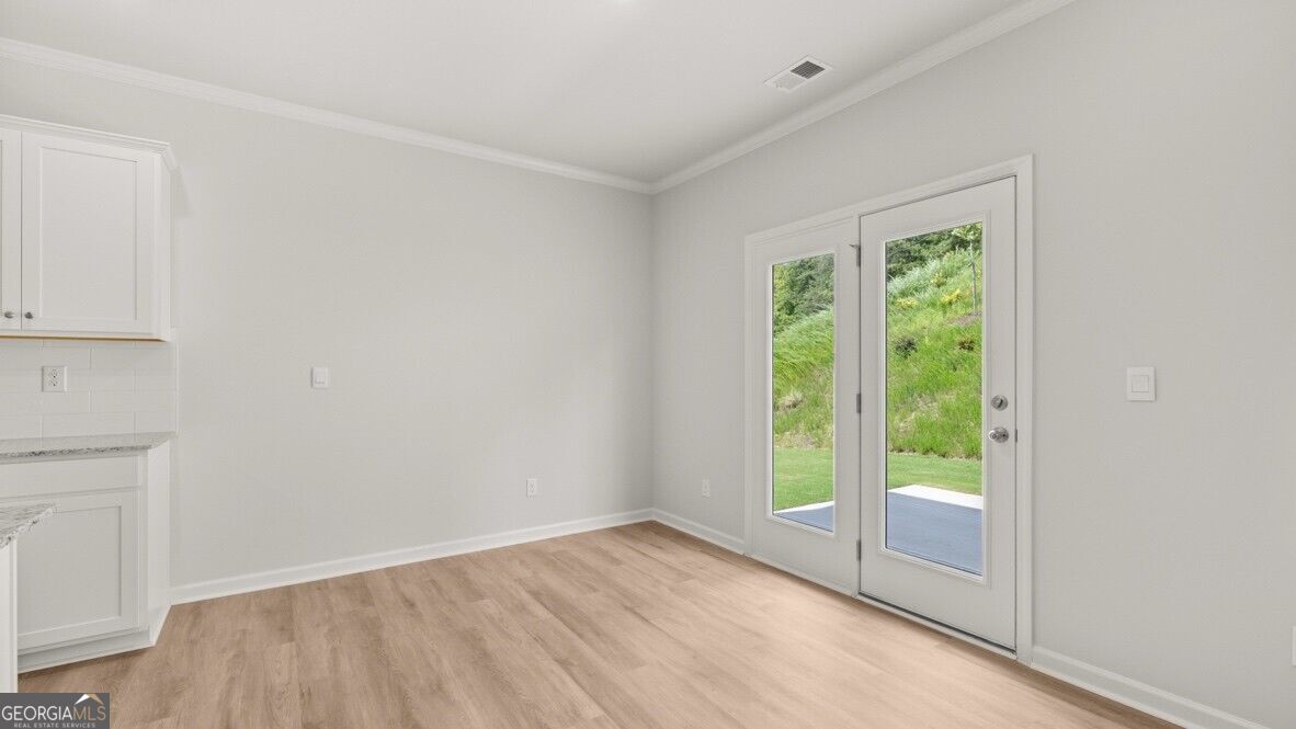 6069 Airedale Drive Property Photo 8
