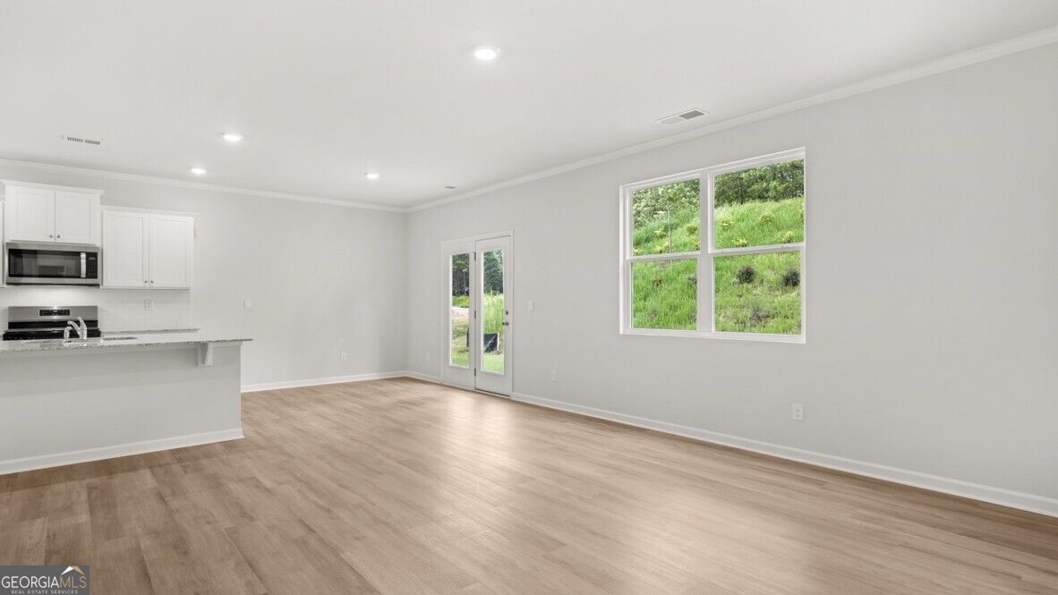 6069 Airedale Drive Property Photo 12