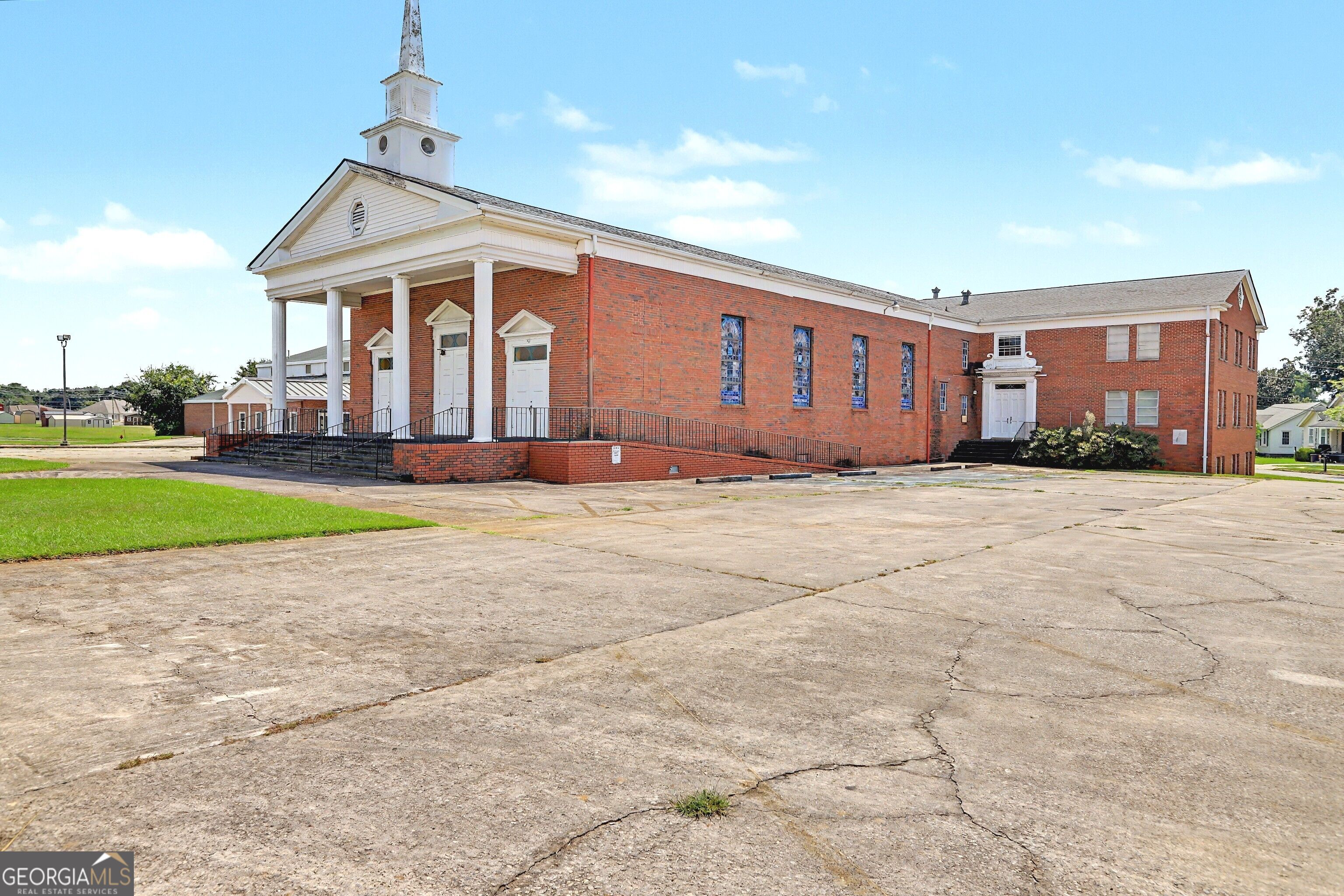 300 West Goodrich Avenue Property Photo 7