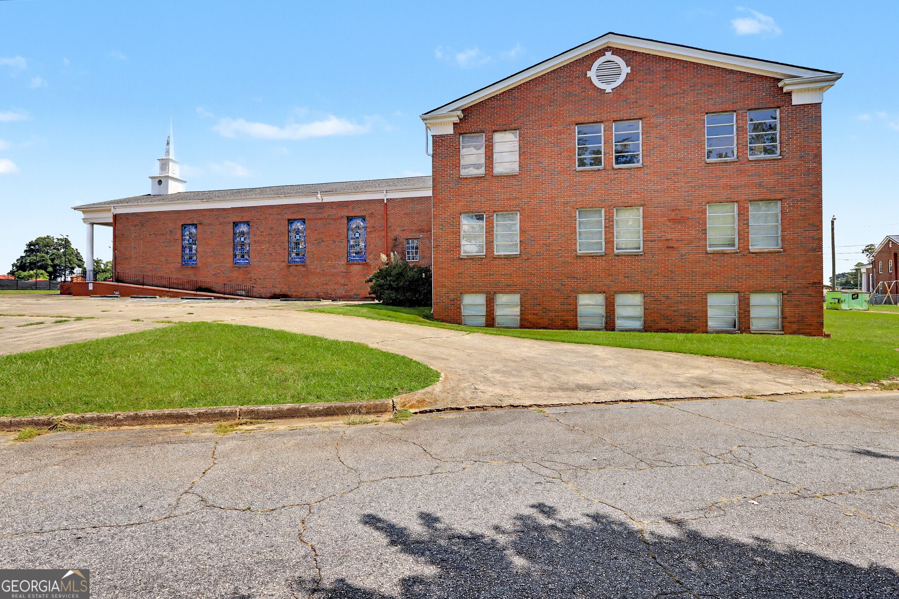 300 West Goodrich Avenue Property Photo 13
