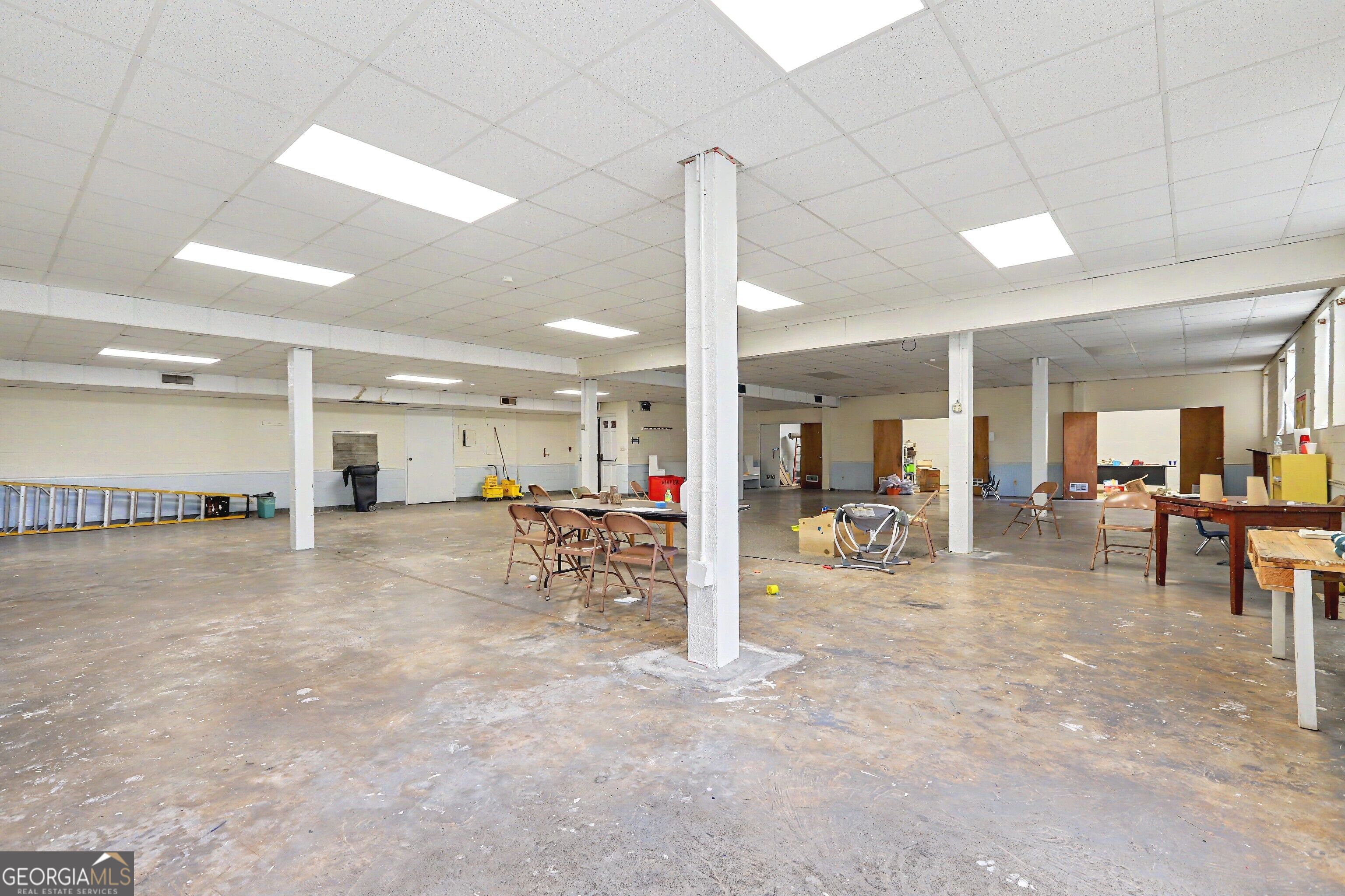300 West Goodrich Avenue Property Photo 44