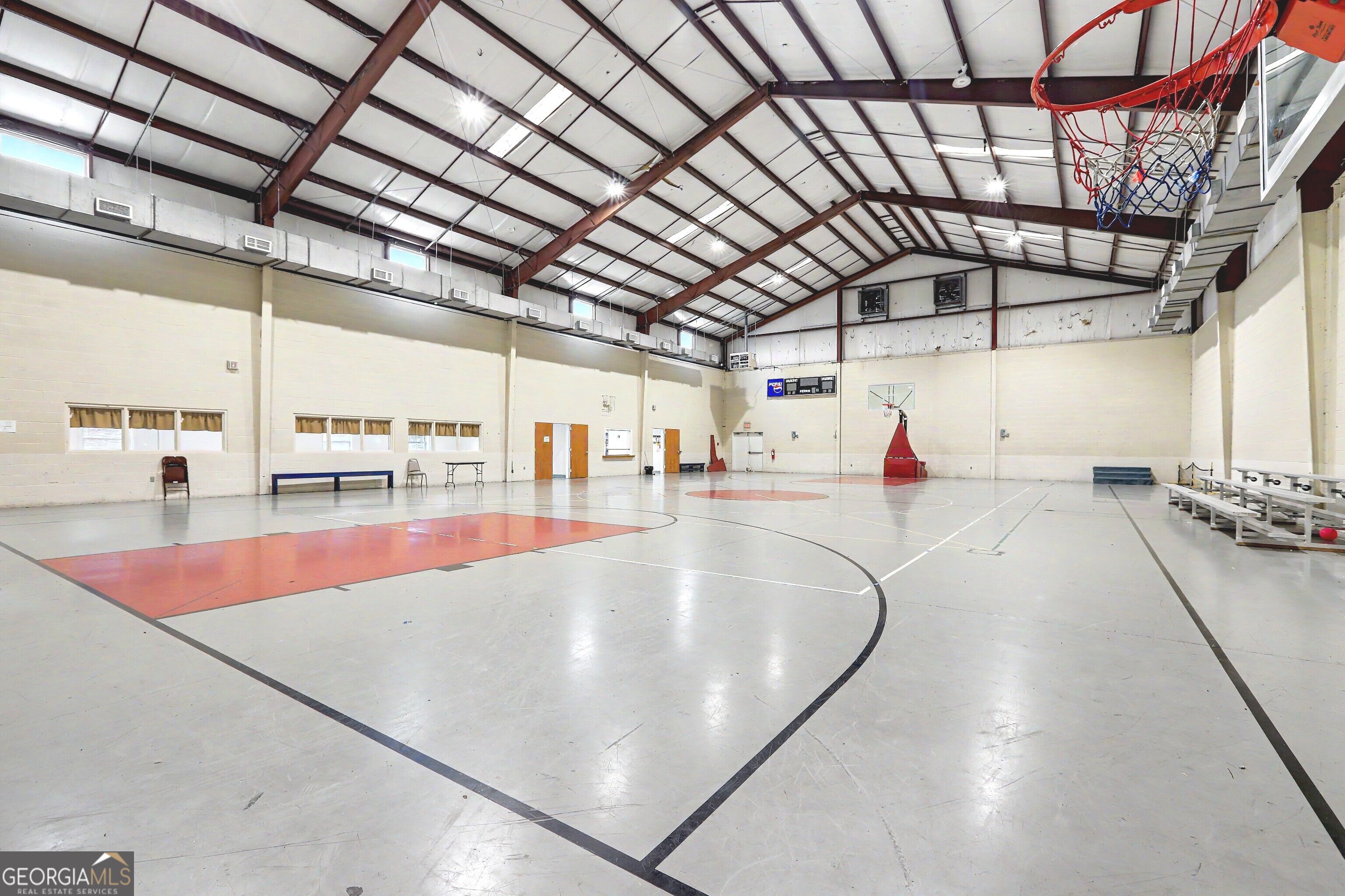 300 West Goodrich Avenue Property Photo 68