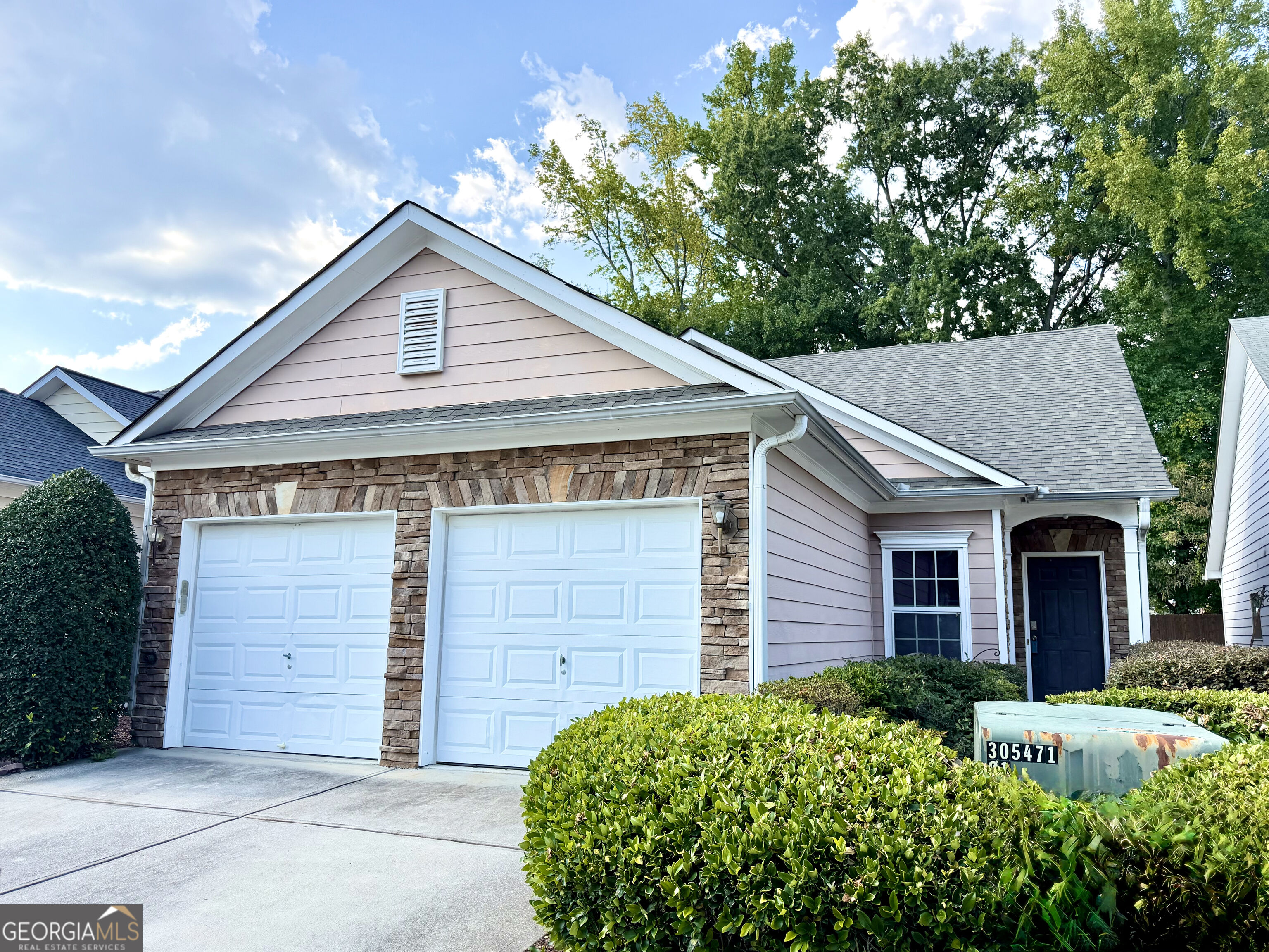 2114 Appaloosa Way Property Photo 4