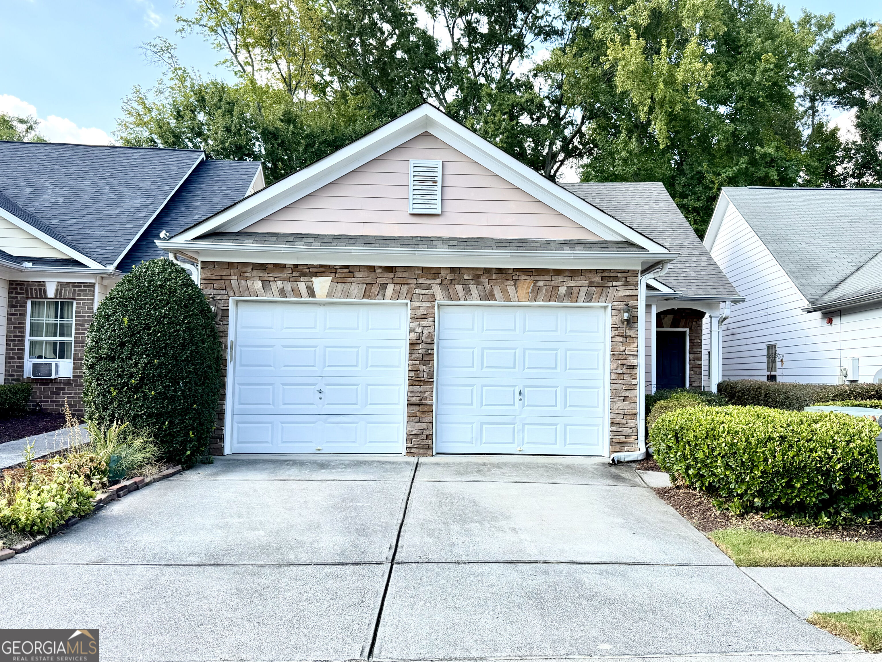 2114 Appaloosa Way Property Photo 5