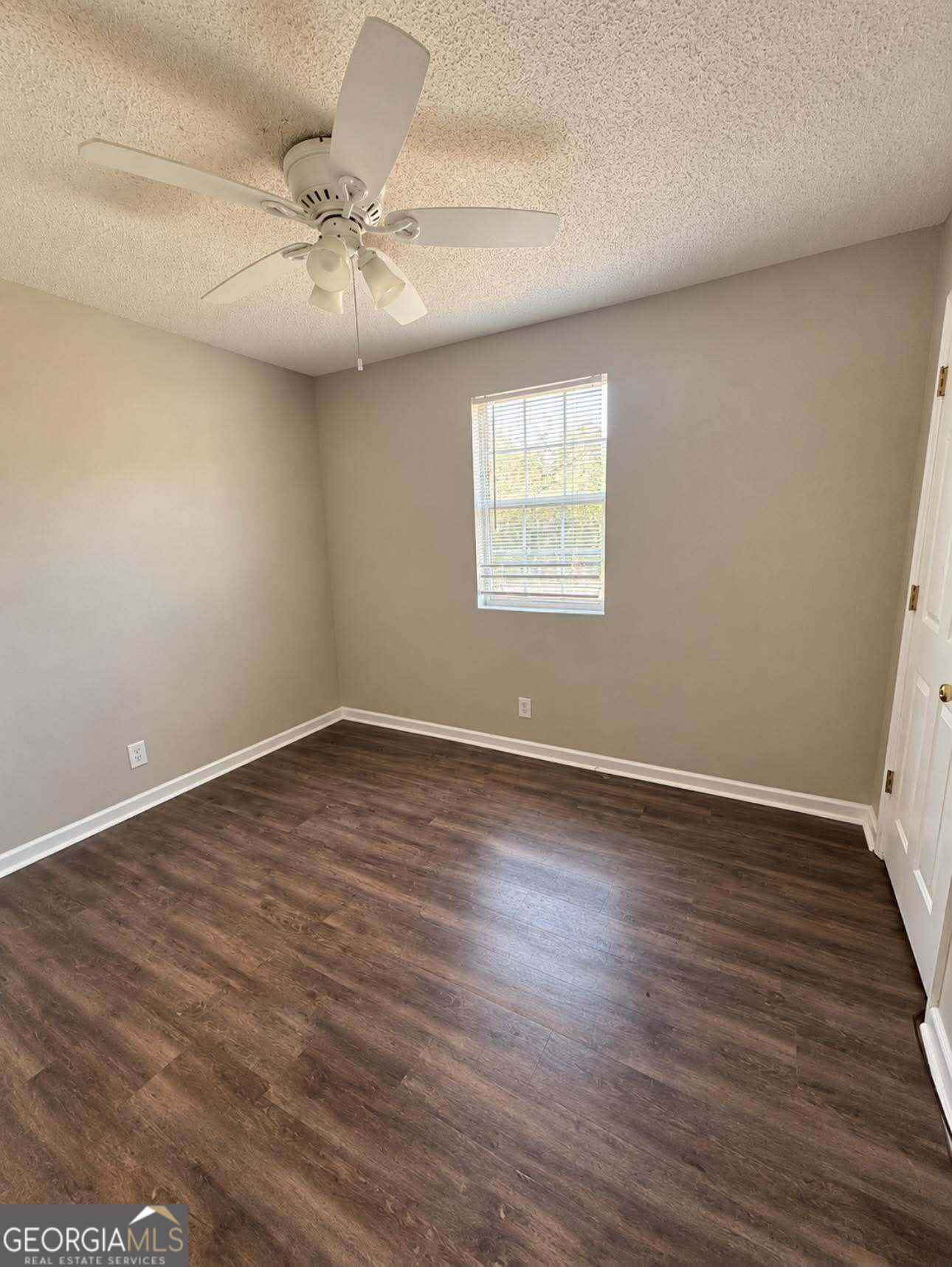 214 Jason Way Property Photo 5