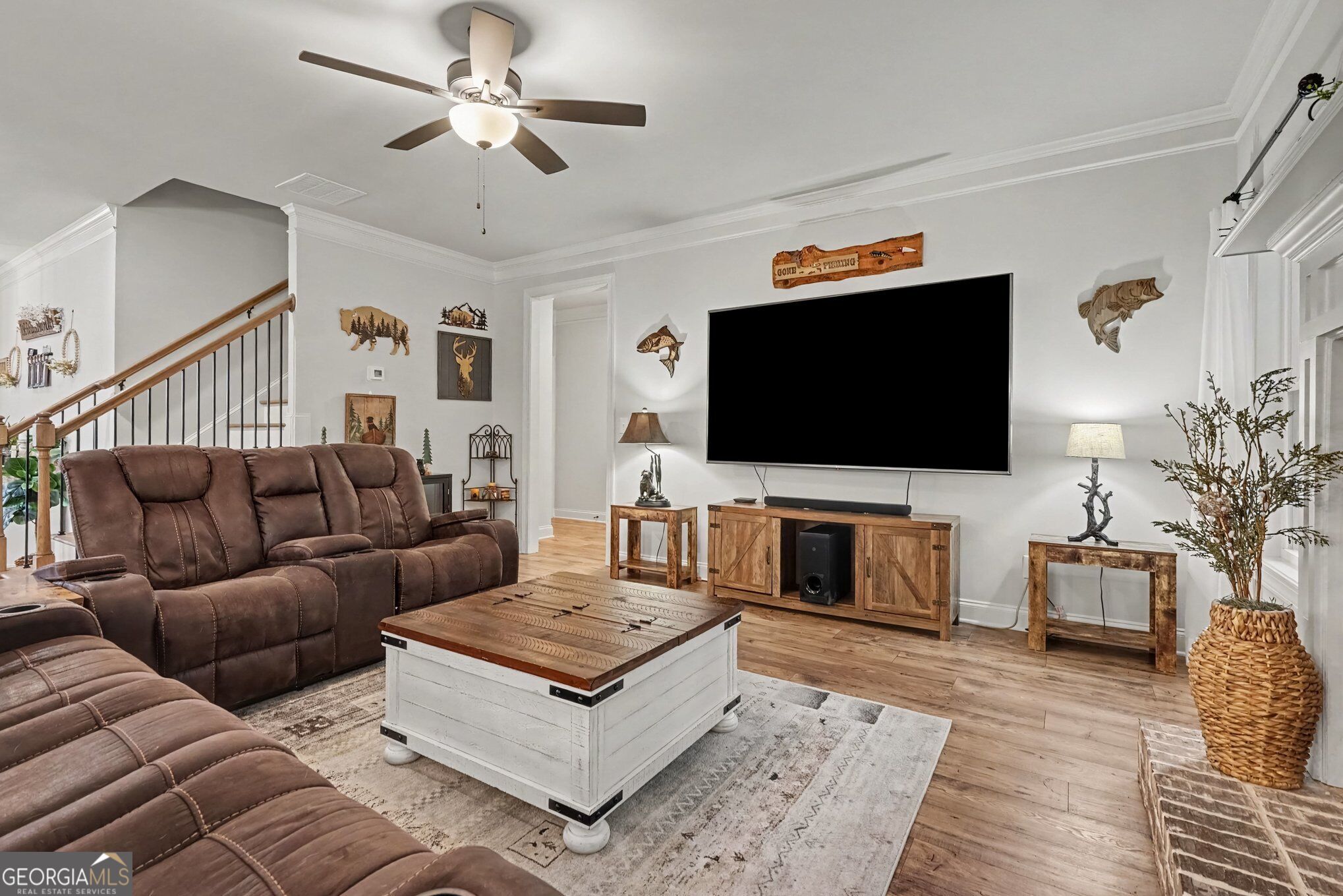 588 Calgary Downs Drive Property Photo 10
