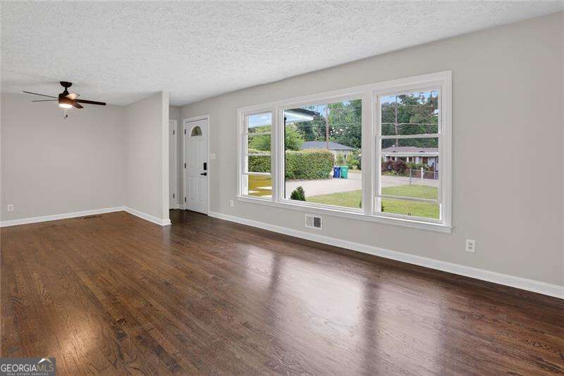 3081 Glendale Court Property Photo 2