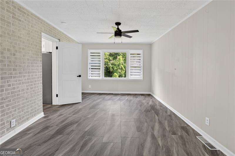 3081 Glendale Court Property Photo 6