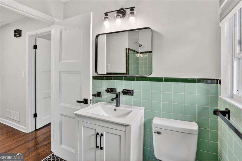3081 Glendale Court Property Photo 9