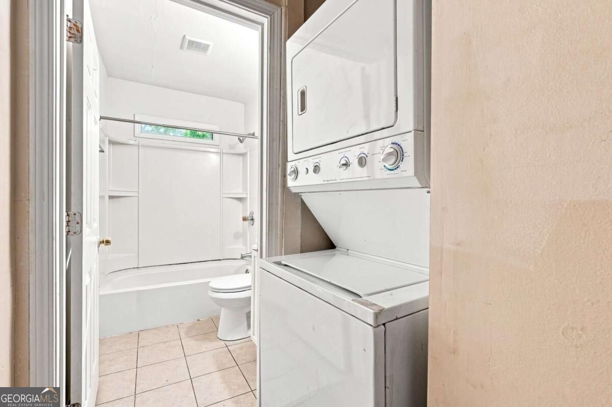 1071 Center Street Nw Property Photo 18