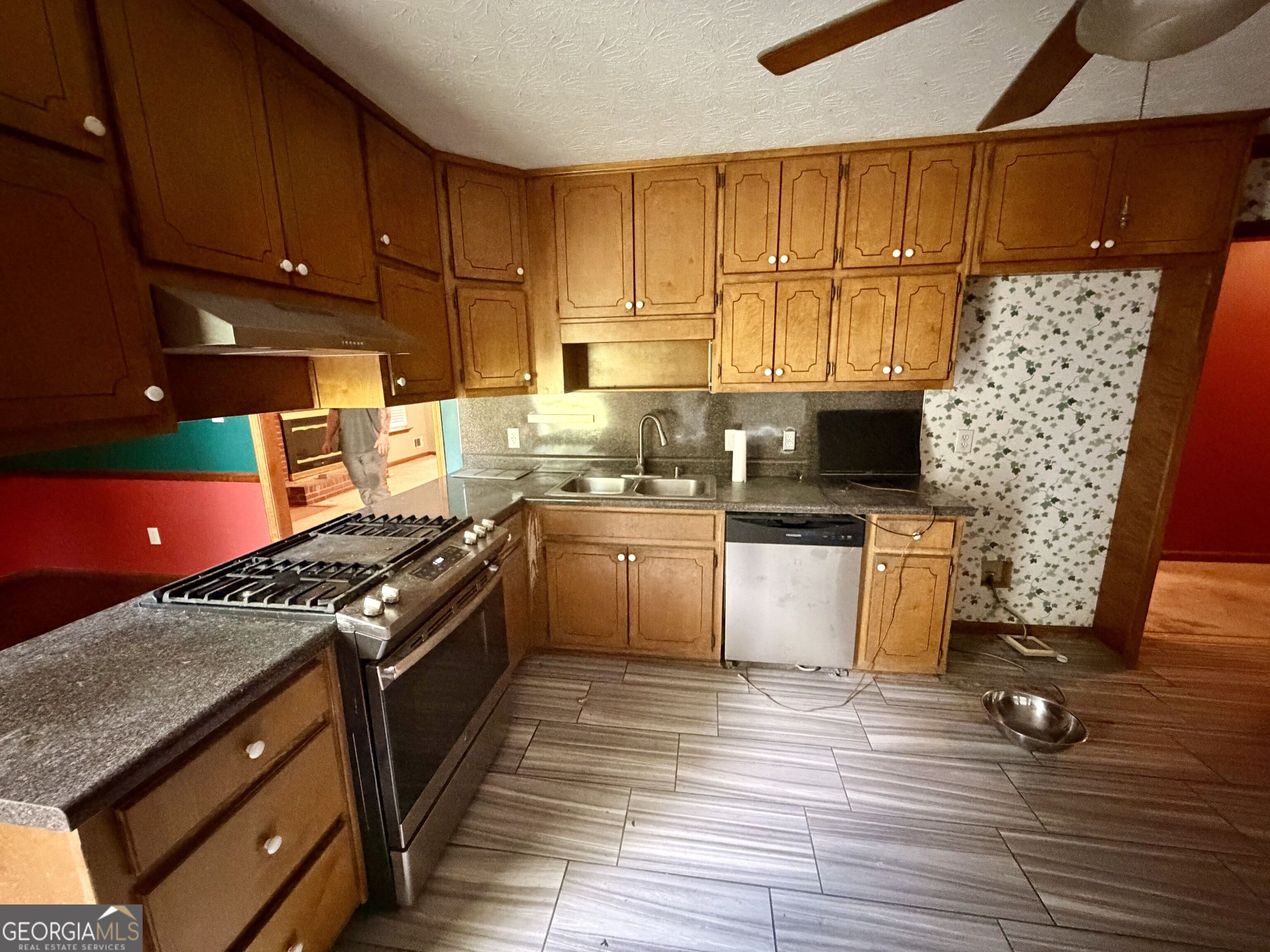 95 White Acres Drive Property Photo 4