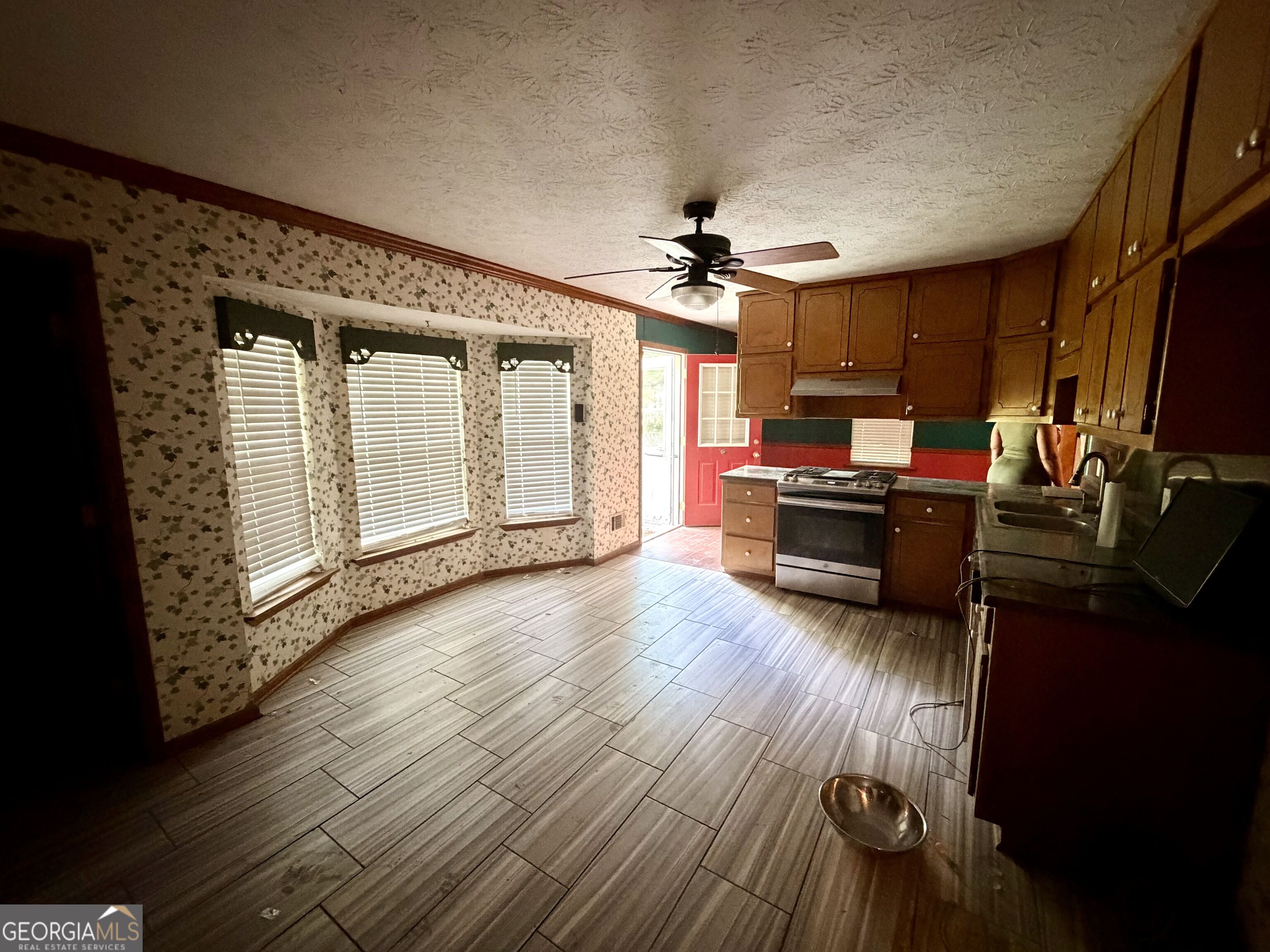 95 White Acres Drive Property Photo 5