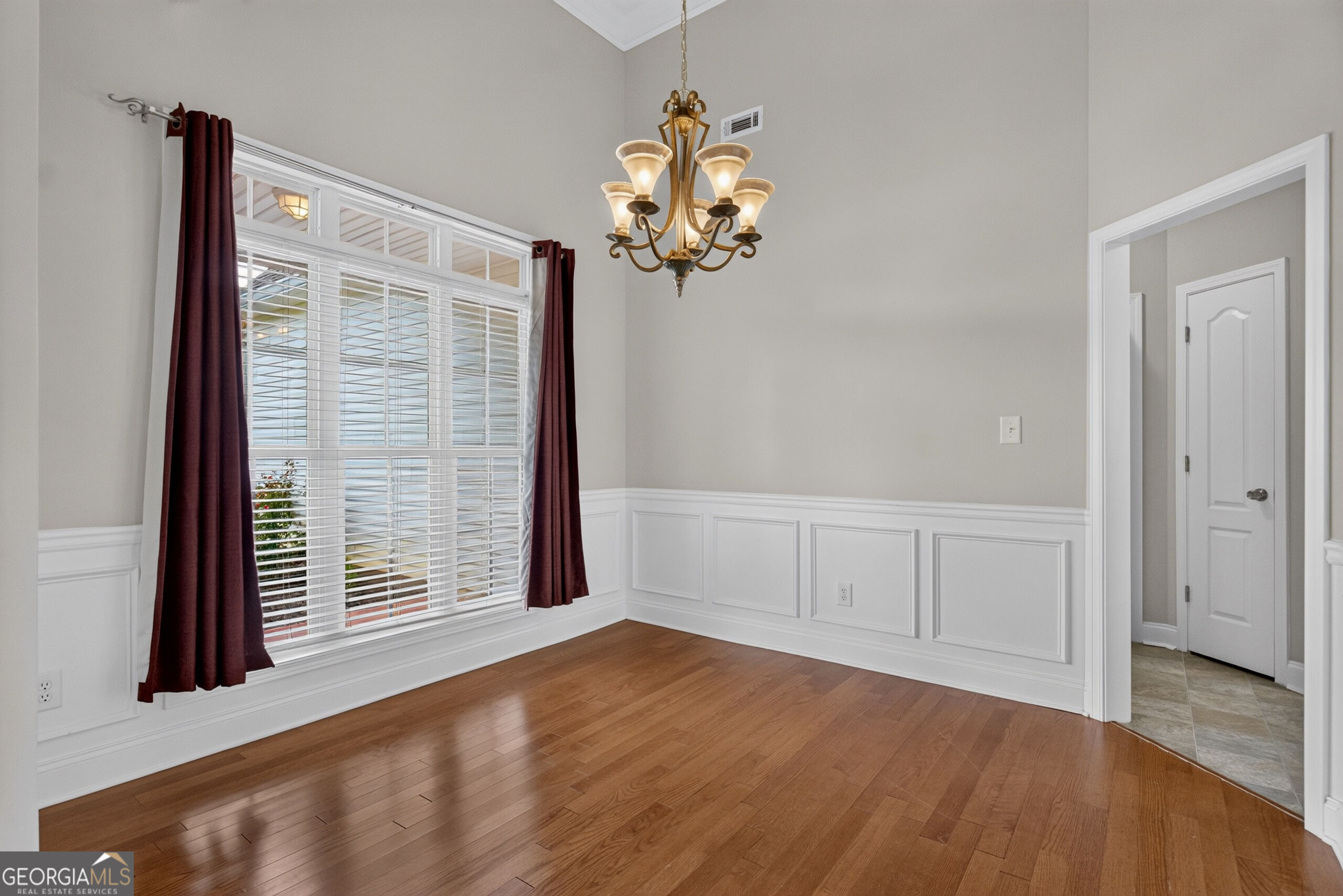 105 Churchill Drive Property Photo 6