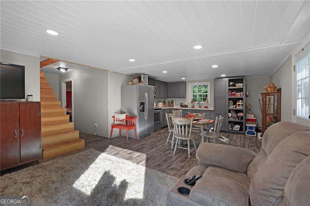 678 River Bend Road Sw Property Photo 10
