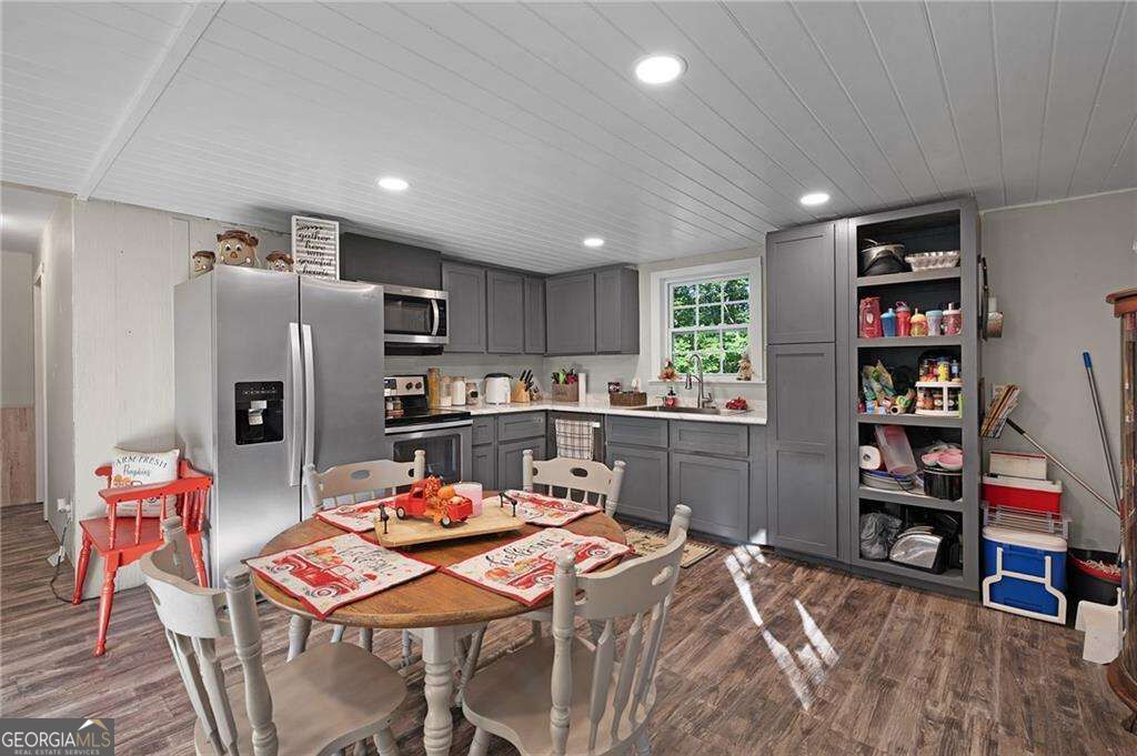 678 River Bend Road Sw Property Photo 11
