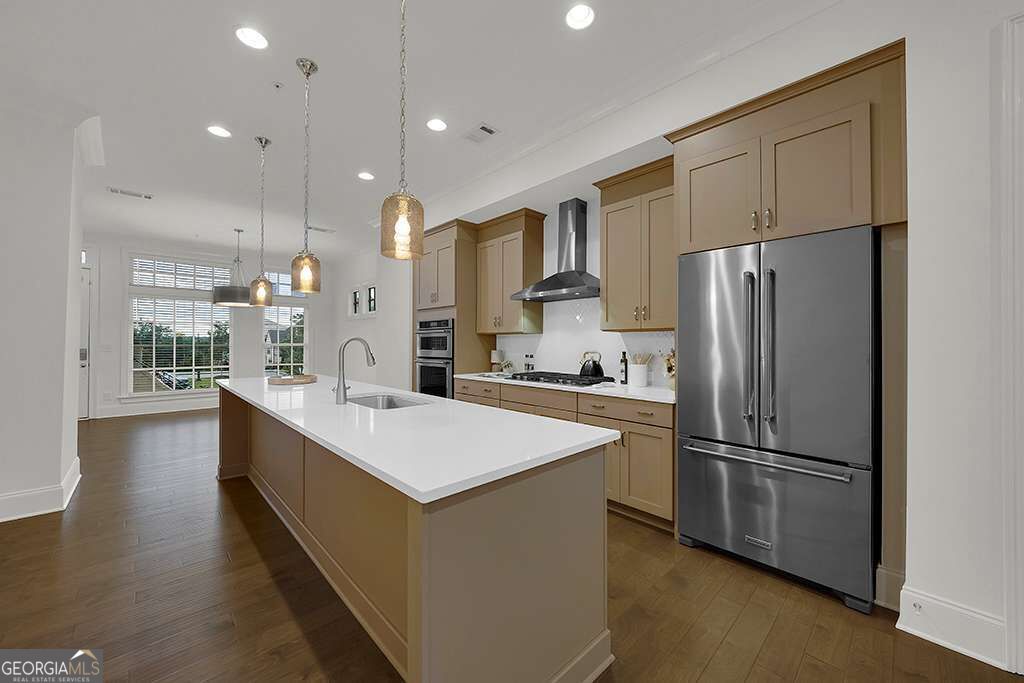 6807 Encore Boulevard Property Photo 4