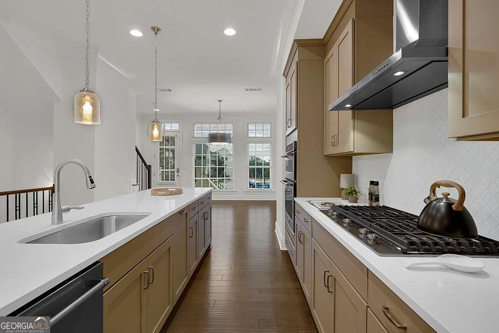 6807 Encore Boulevard Property Photo 6