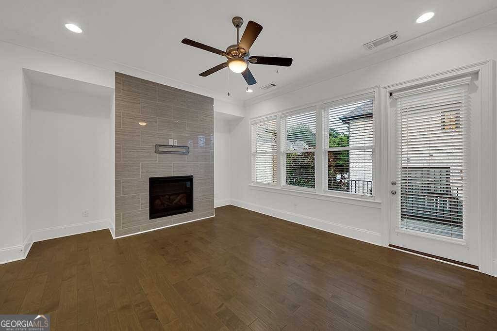 6807 Encore Boulevard Property Photo 9