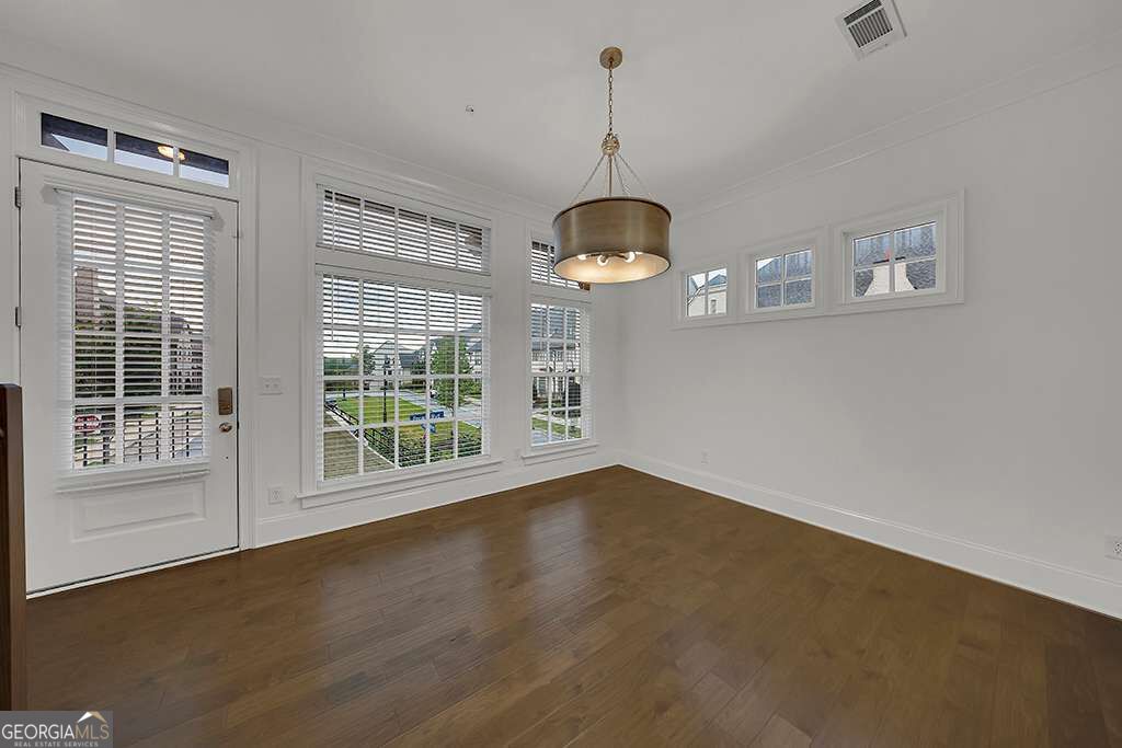 6807 Encore Boulevard Property Photo 12