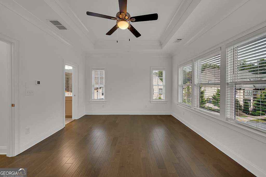 6807 Encore Boulevard Property Photo 18