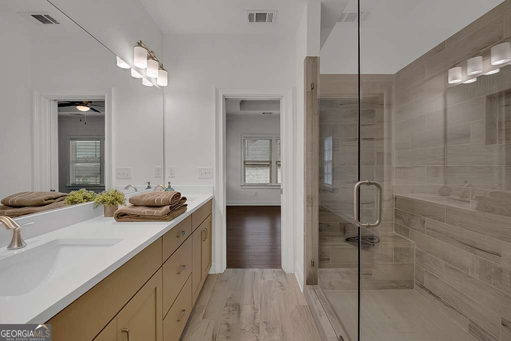 6807 Encore Boulevard Property Photo 19