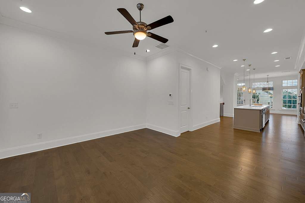 6807 Encore Boulevard Property Photo 28
