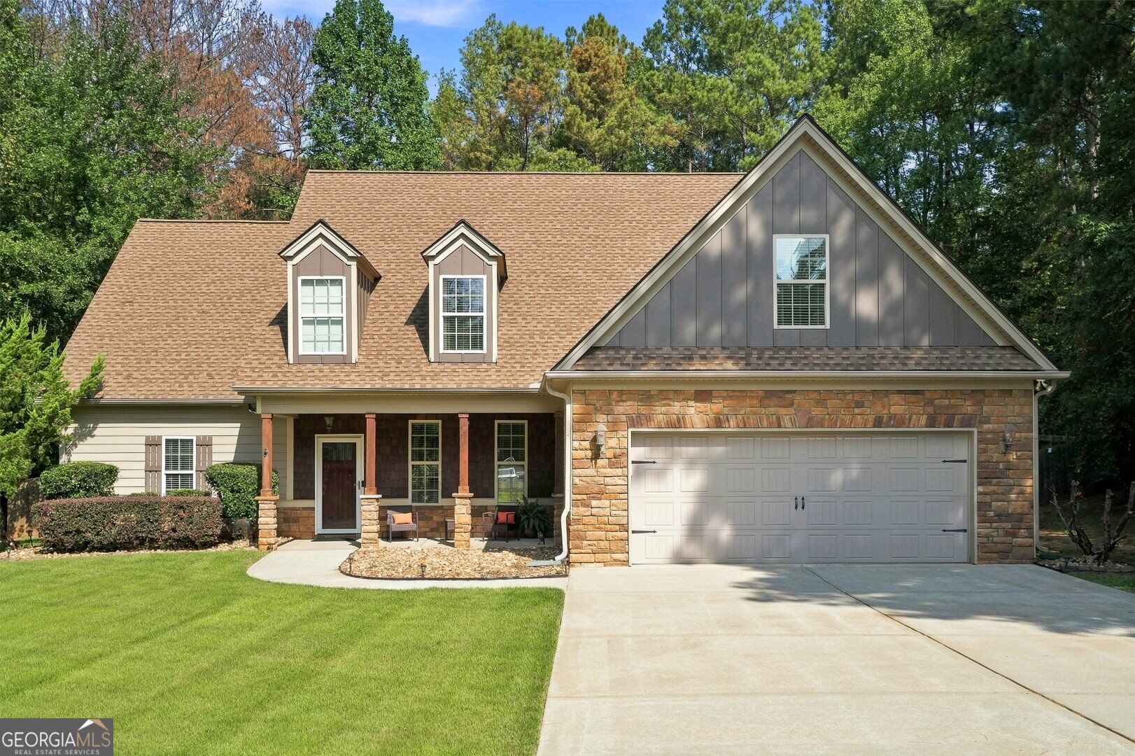 238 Cainbridge Park Drive Property Photo 1