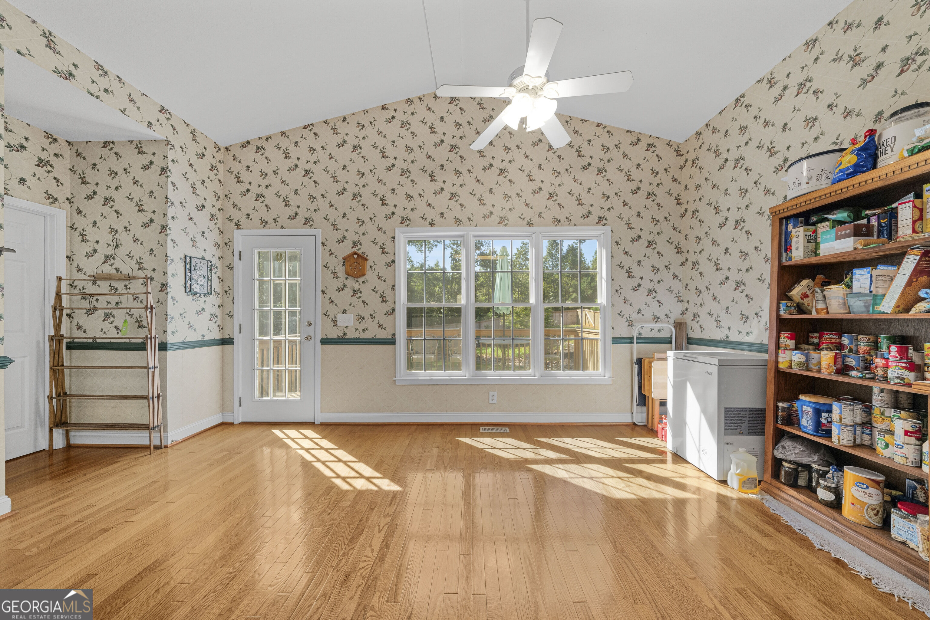 11 Harbor Lane Property Photo 13
